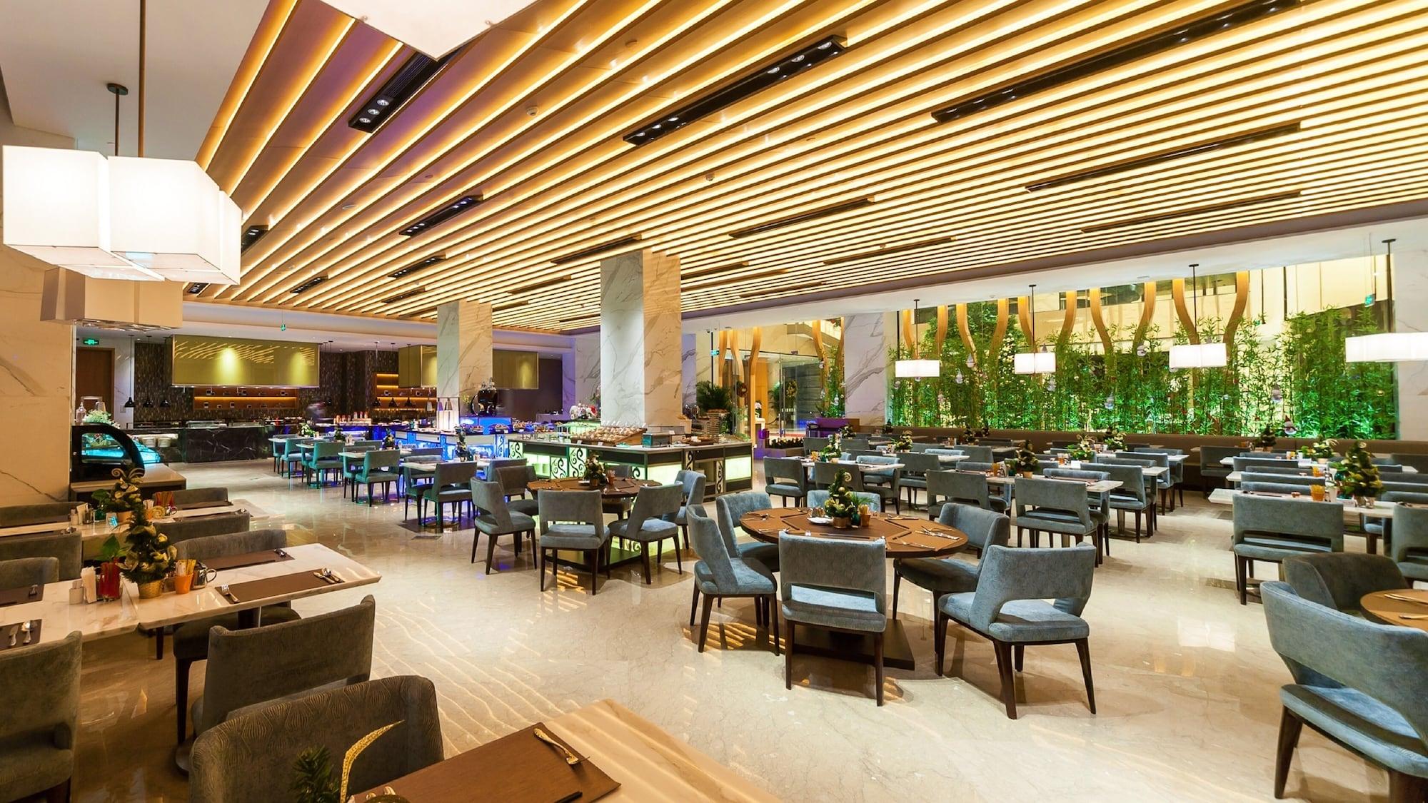 Restaurant Holiday Inn Nanjing Xuanwu Lake by IHG