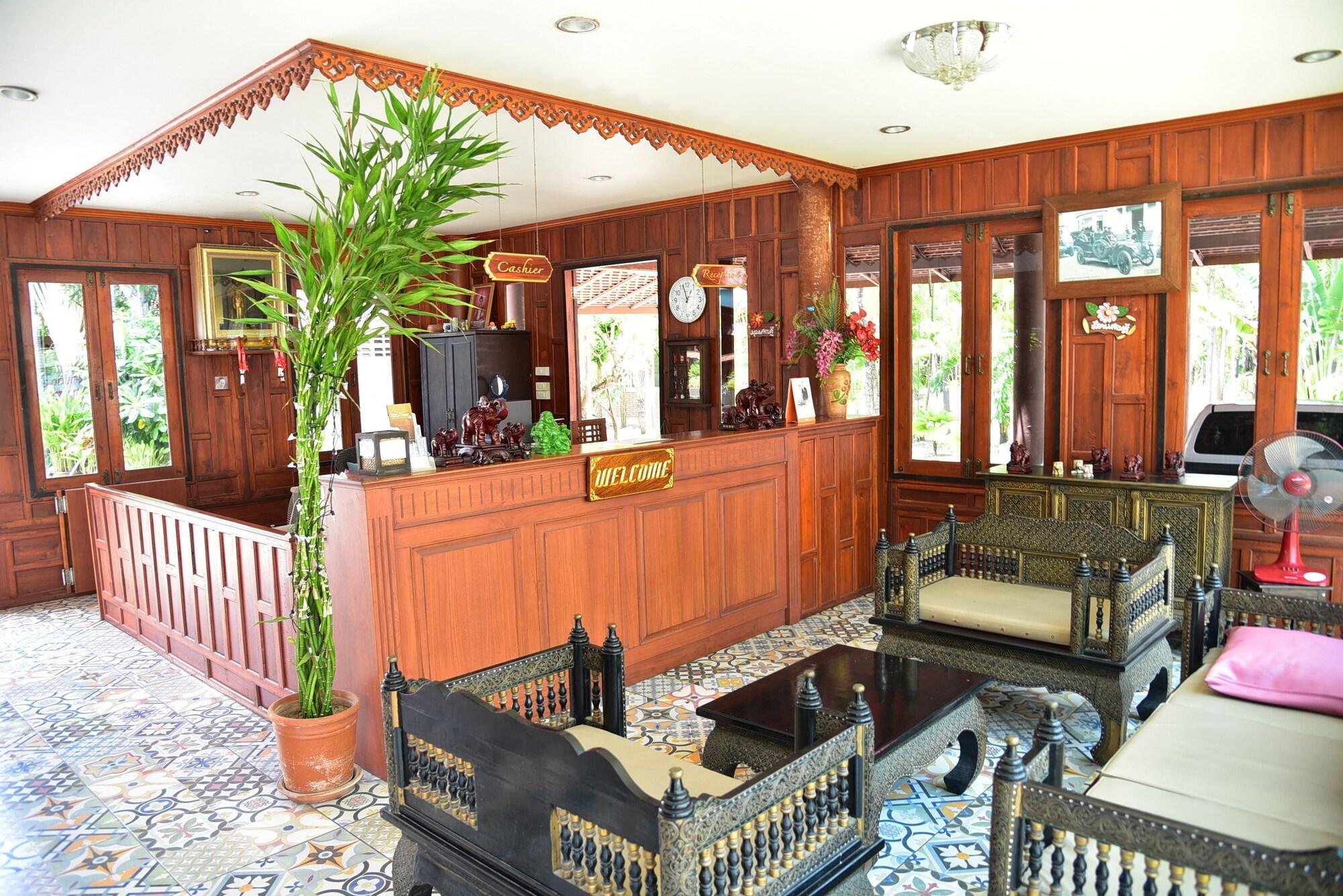 Vista Lobby At Home Resort