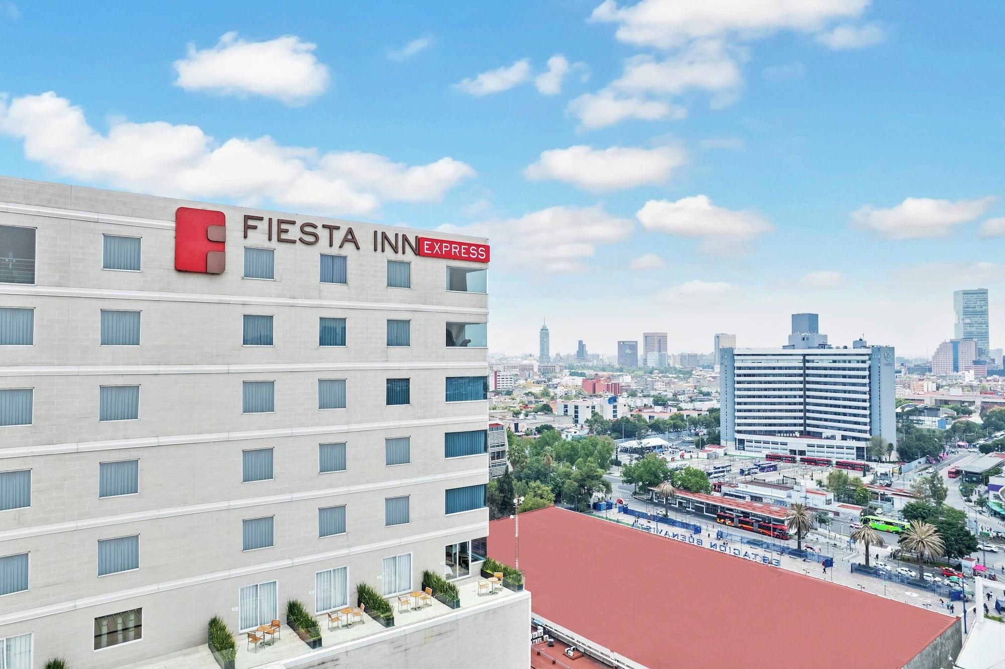 Vista Exterior Fiesta Inn Express Ciudad de México Forum Buenavista