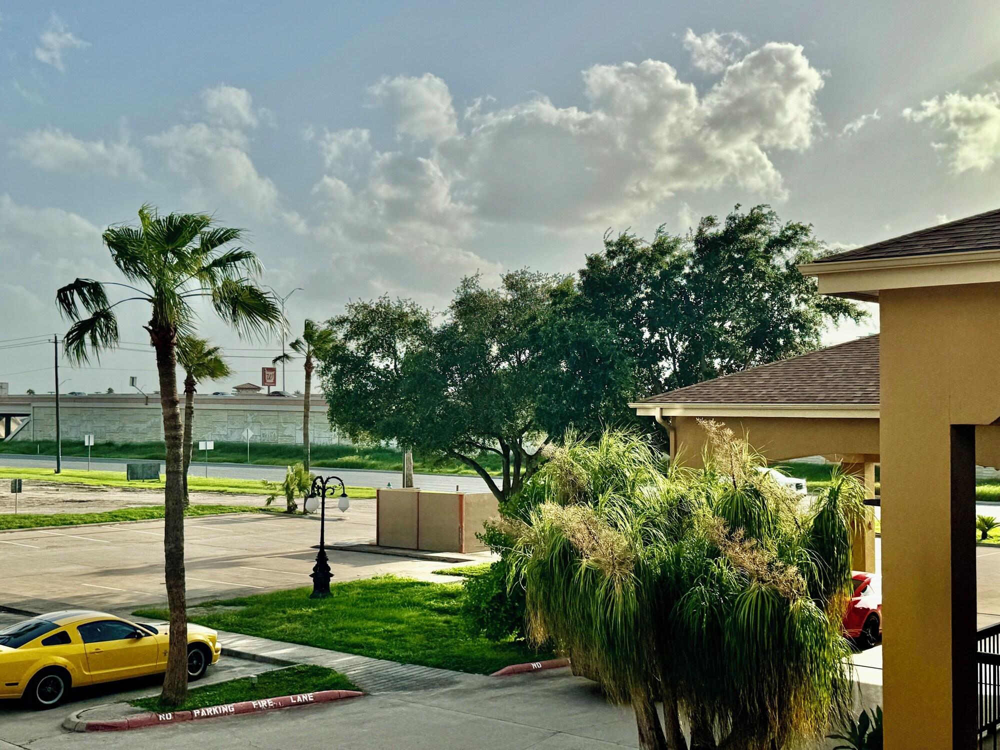 Varios Texas Inn and Suites City Center at University Dr.