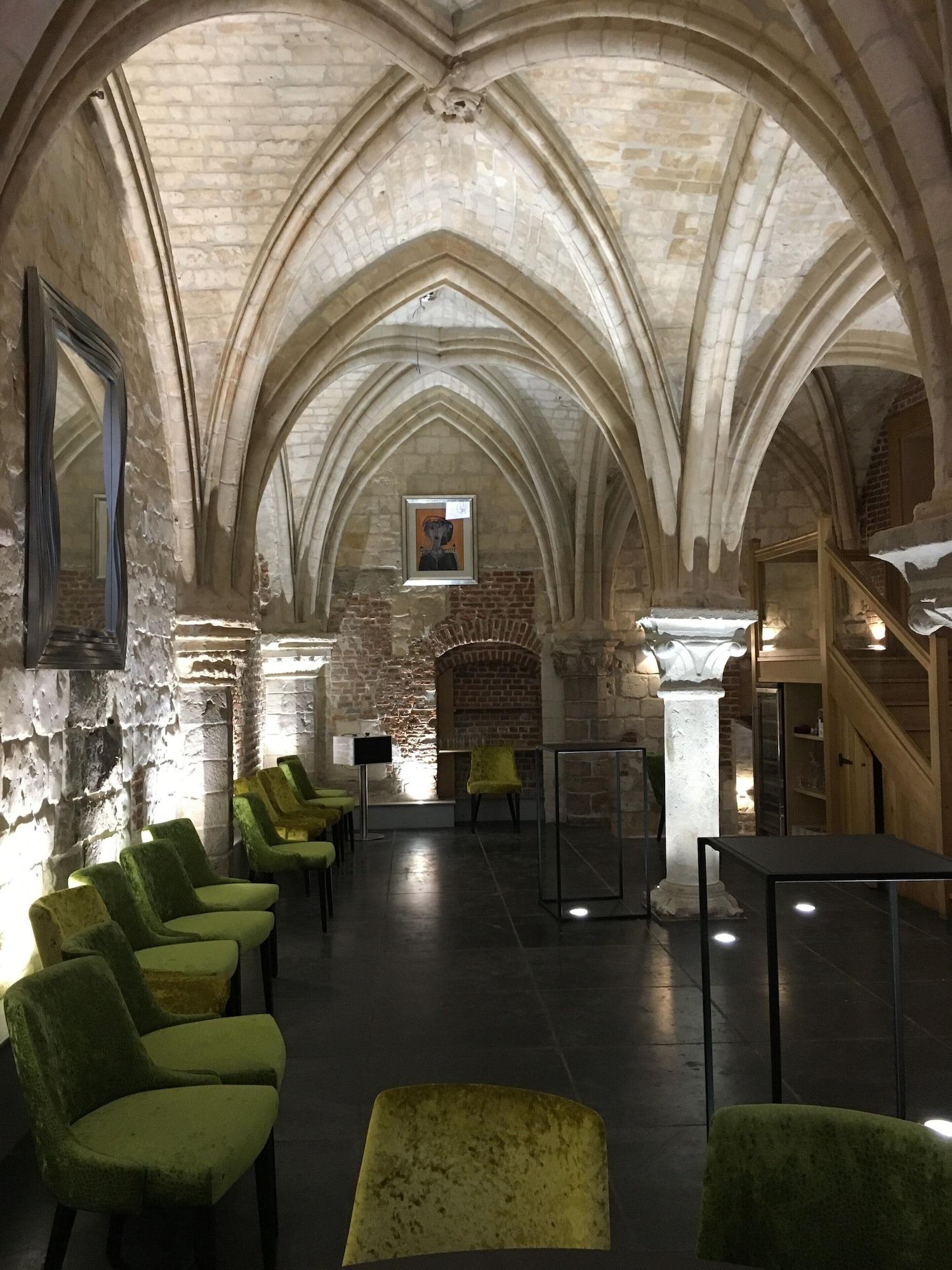 Vista Lobby Hotel Le Dome