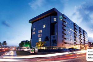 Alojamiento - FLAT EM HOTEL FRENTE MAR DE LUXO DA GRIFE RITZ SUITES, FLAT VISTA PRA O MAR DE CRUZ DAS ALMAS, COM 2 CAMAS QUEEN, INFRAESTUTURA COMPLETA, PISCINAS, ACADEMIA, PLAYGROUND, SAUNA, RESTAURANTE, SERVIÇO DE QUARTO E RECEPÇÃO 24 HRS E MUITO mais!