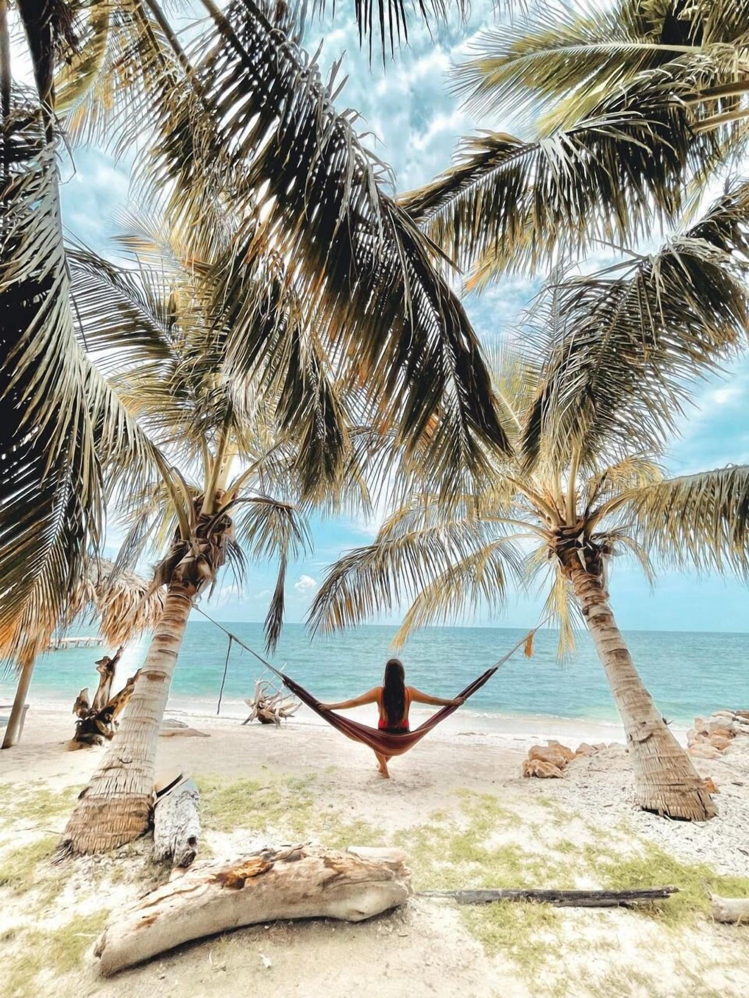 Playa Mistica Island Hostel
