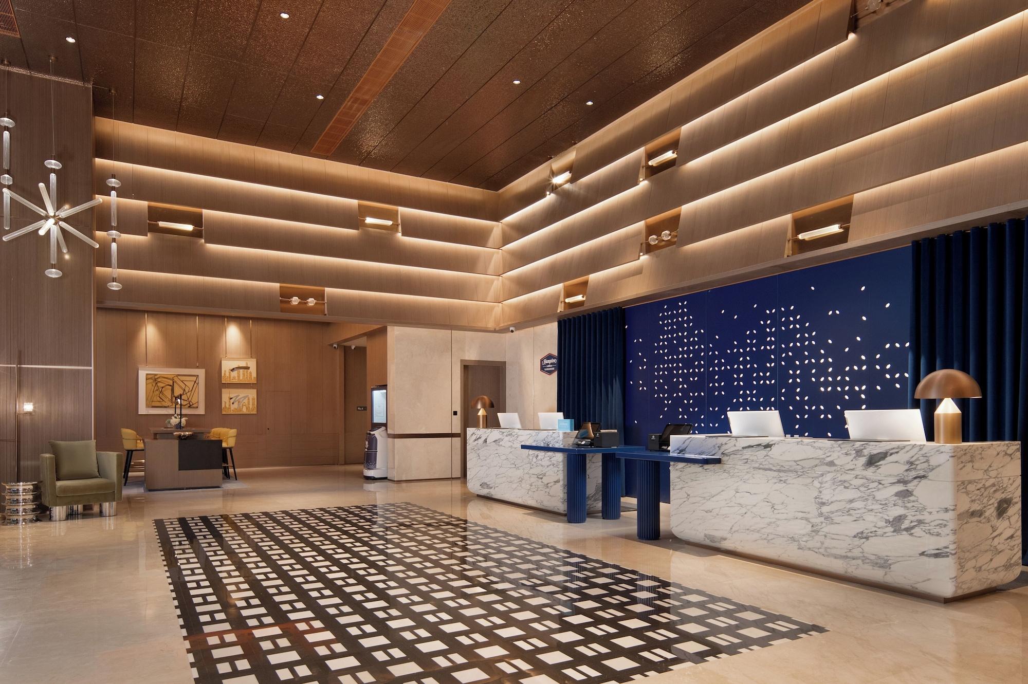 Vista Lobby Hampton by Hilton Guangzhou Xintang Railway Station