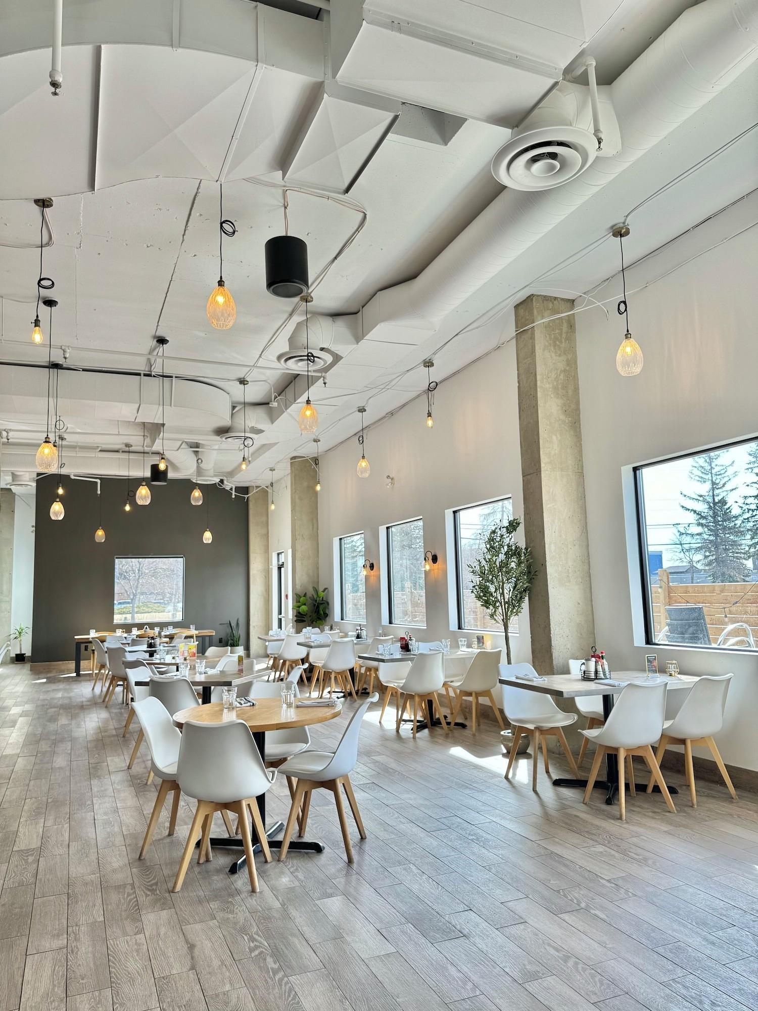Restaurant Divya Sutra Plaza and Conference Centre Calgary Airport