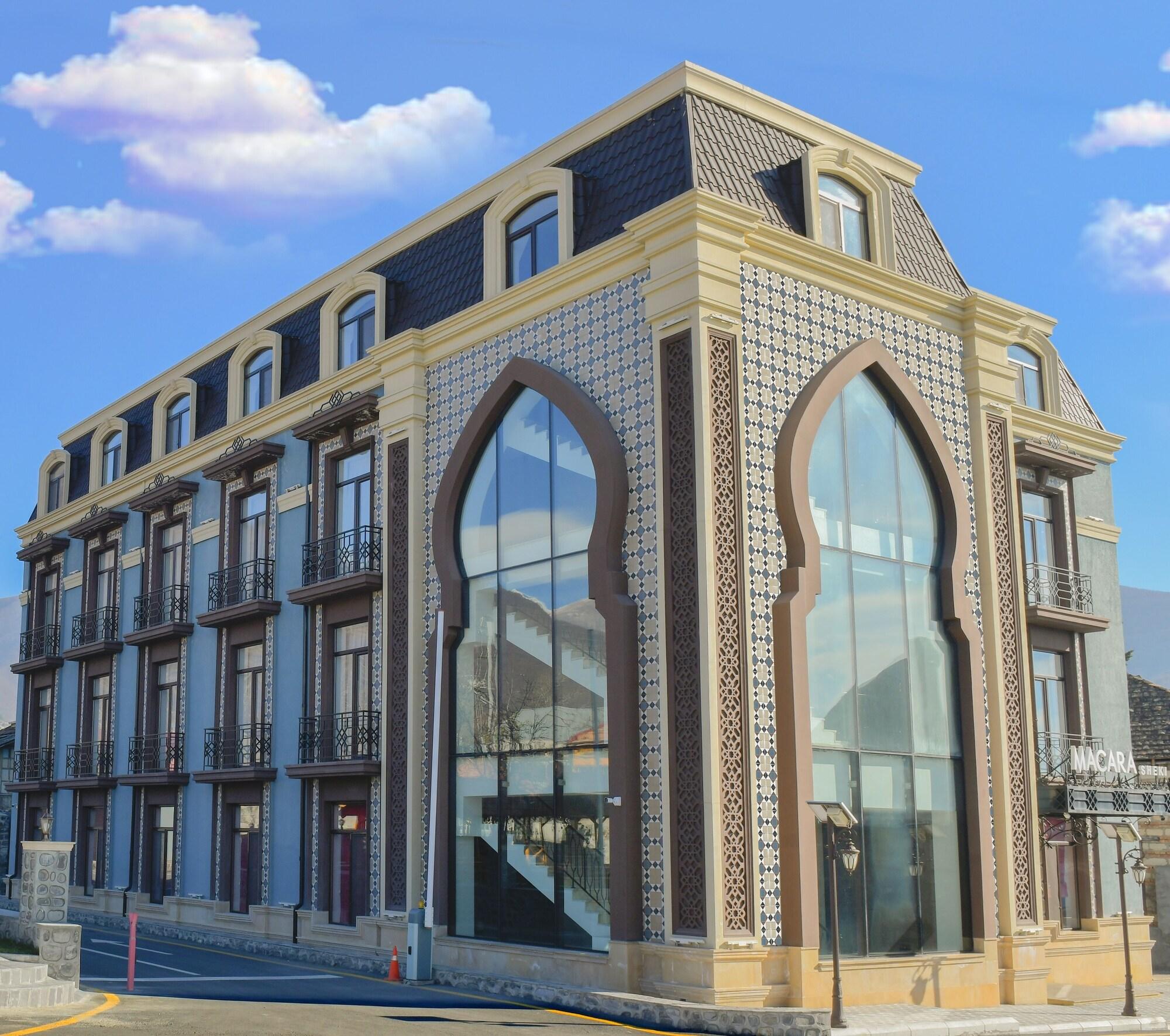 Varios Macara Sheki City Hotel