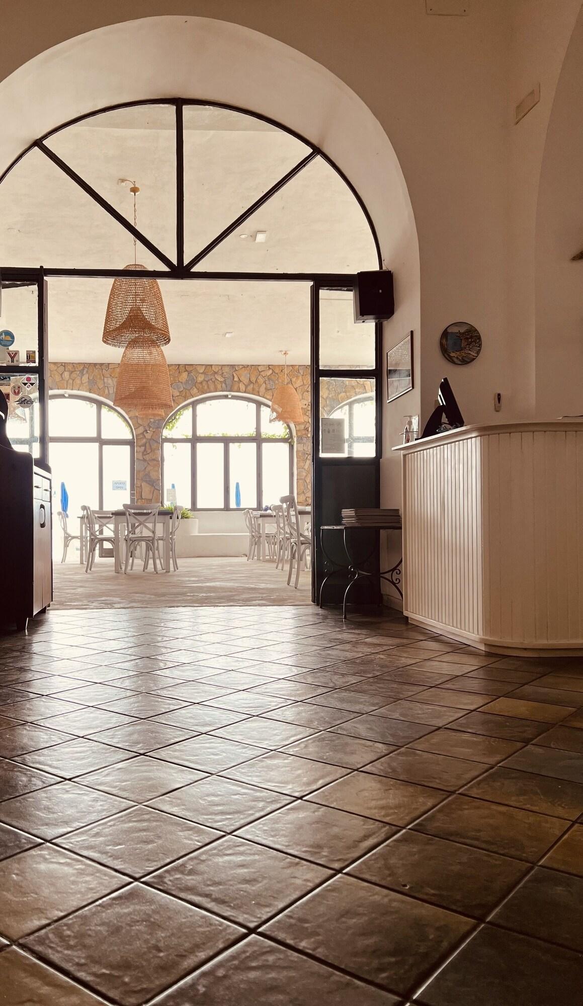 Vista Lobby Alfonso a Mare