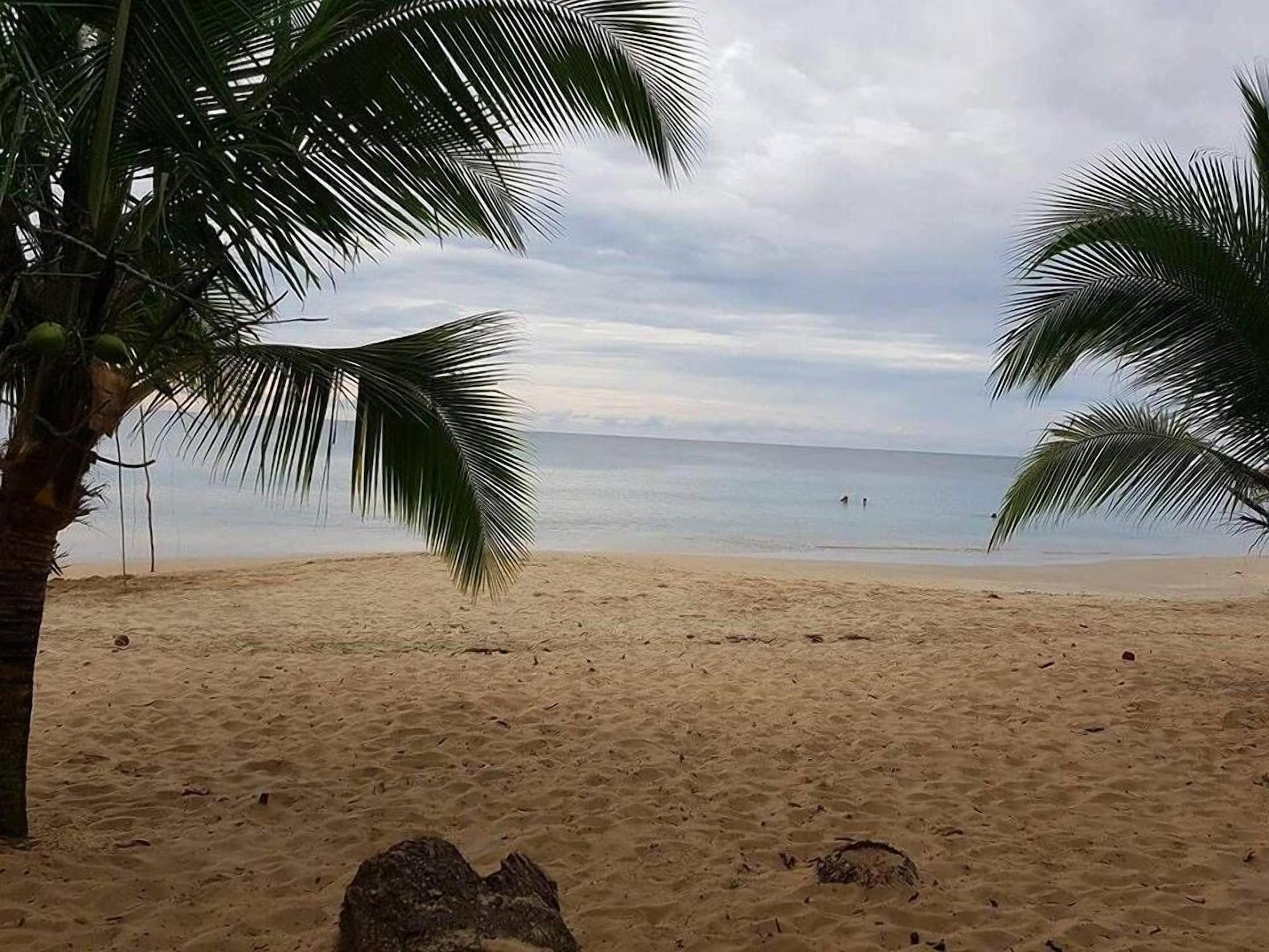 Vista Exterior Cabinas Hukats Secret Jungle