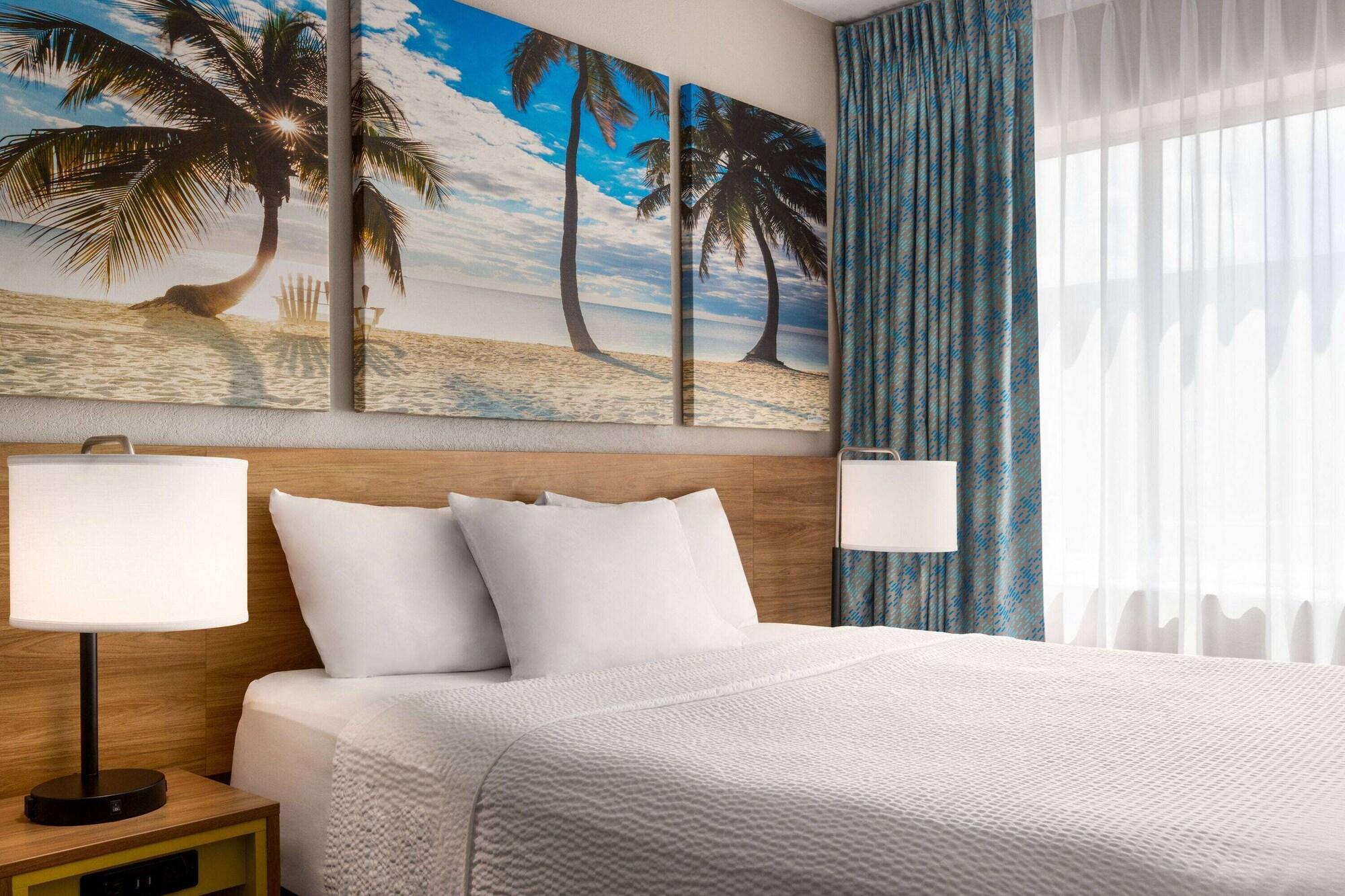 Habitación Days Inn by Wyndham Miami Airport North