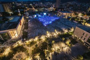 Actividad - Paseo nocturno por Tirana
