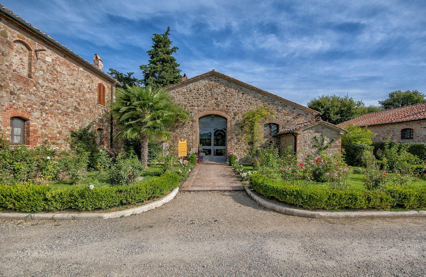 Varios Castello di Spedaletto