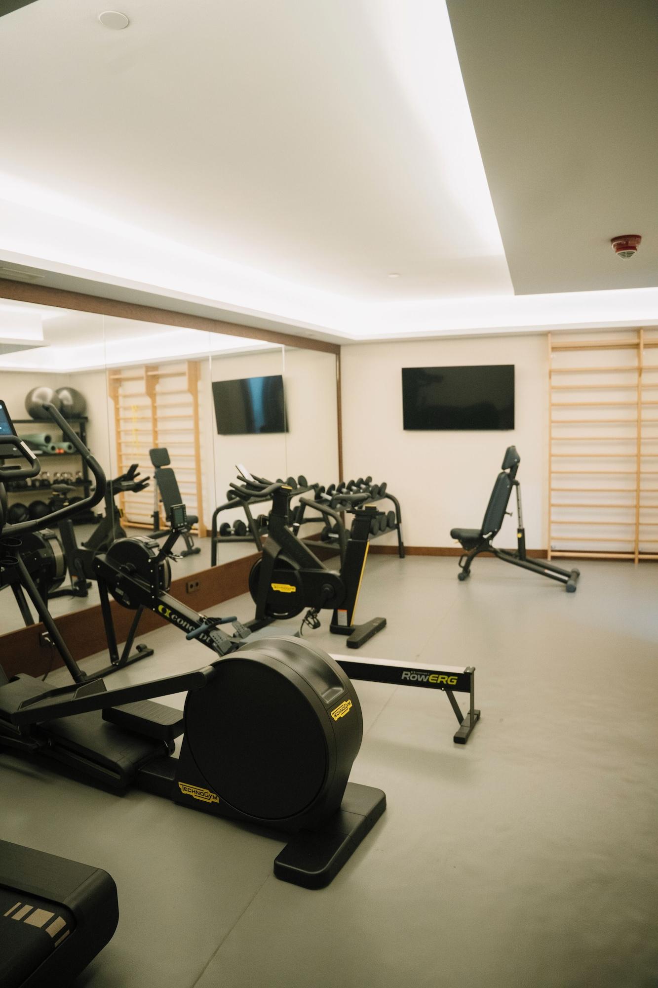 Gimnasio Palacio De Godoy Caceres, Curio Collection By Hilton