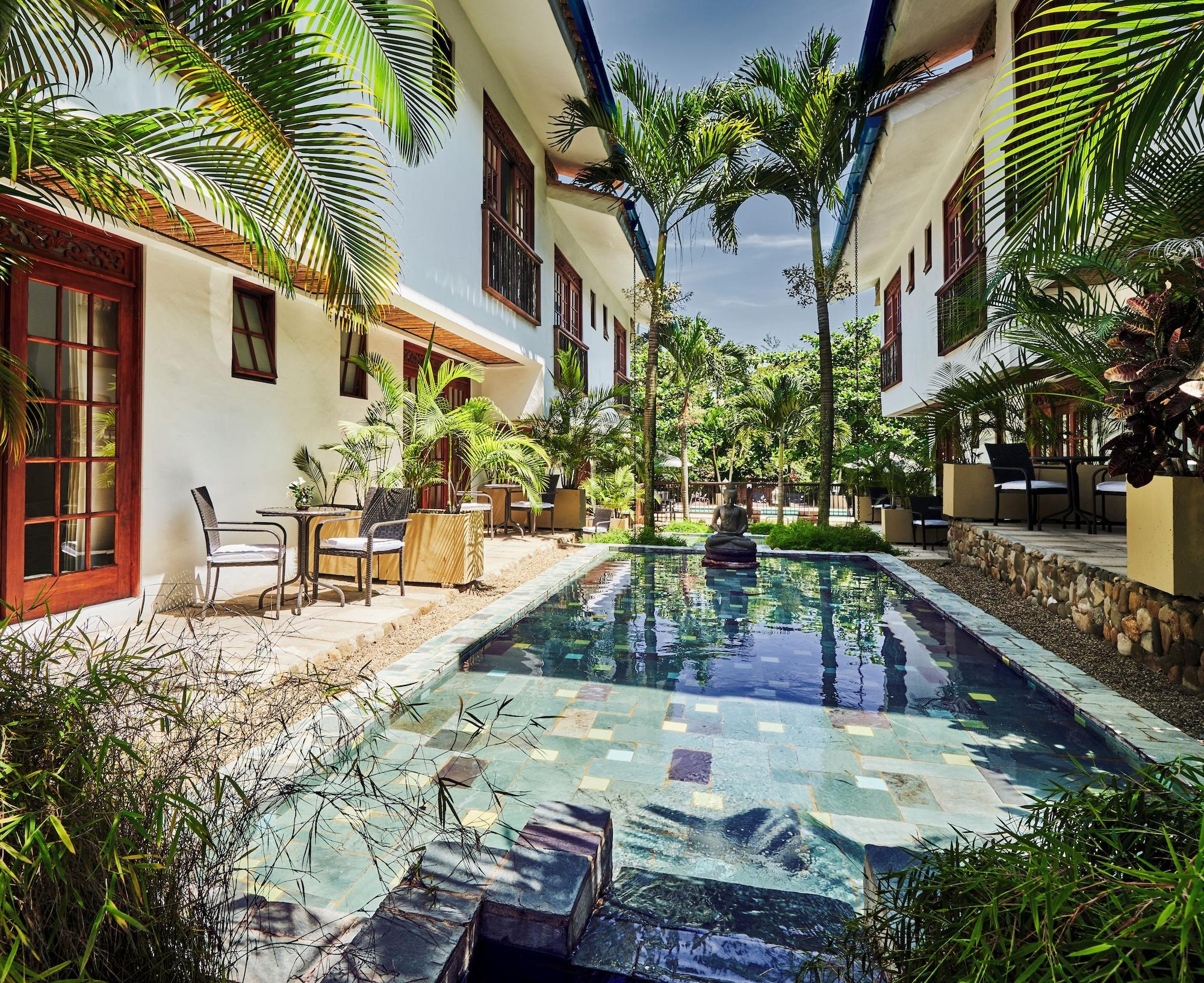 Vista Exterior Lombok Hotel Spa