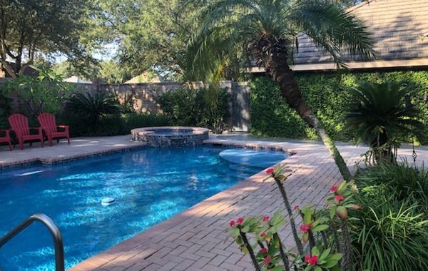 Private Oasis in prime McAllen location with Gated Parking, Pool & Heated HotTub