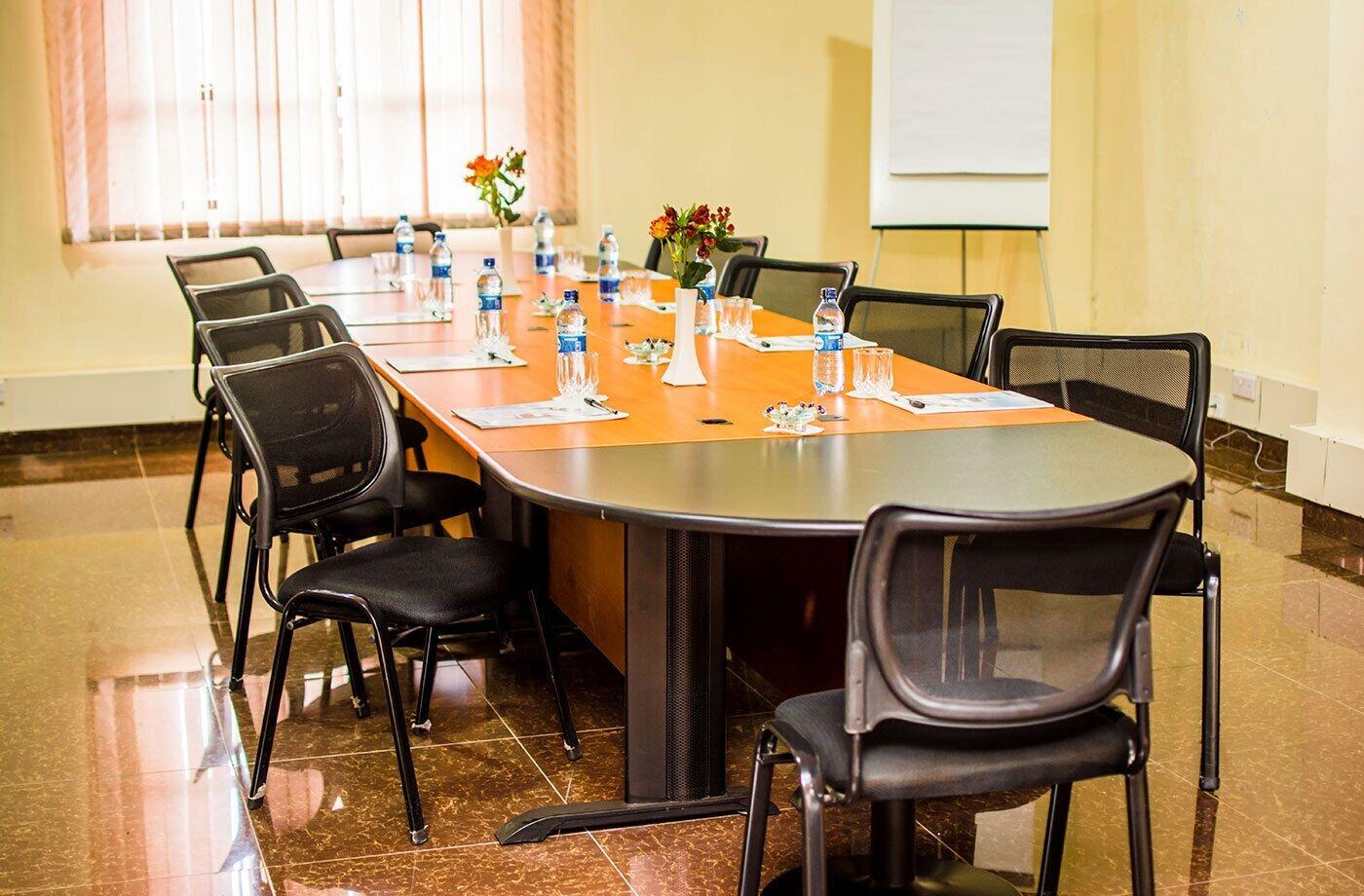 Sala de Reuniones Vela Suites