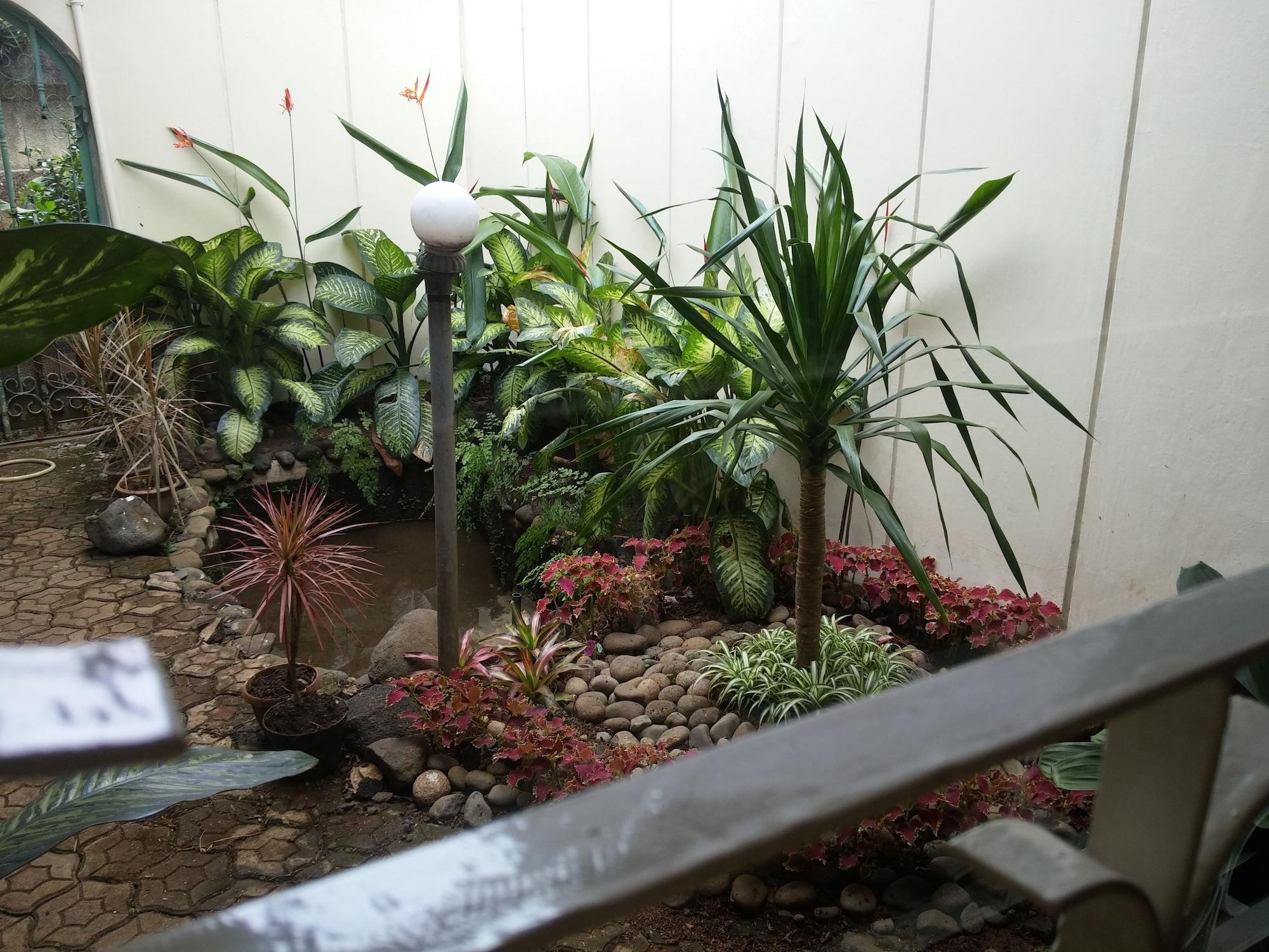 Equipamiento de Habitación Gio Guesthouse Bogor