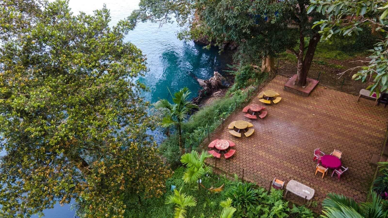 Vista Exterior White Water Resort