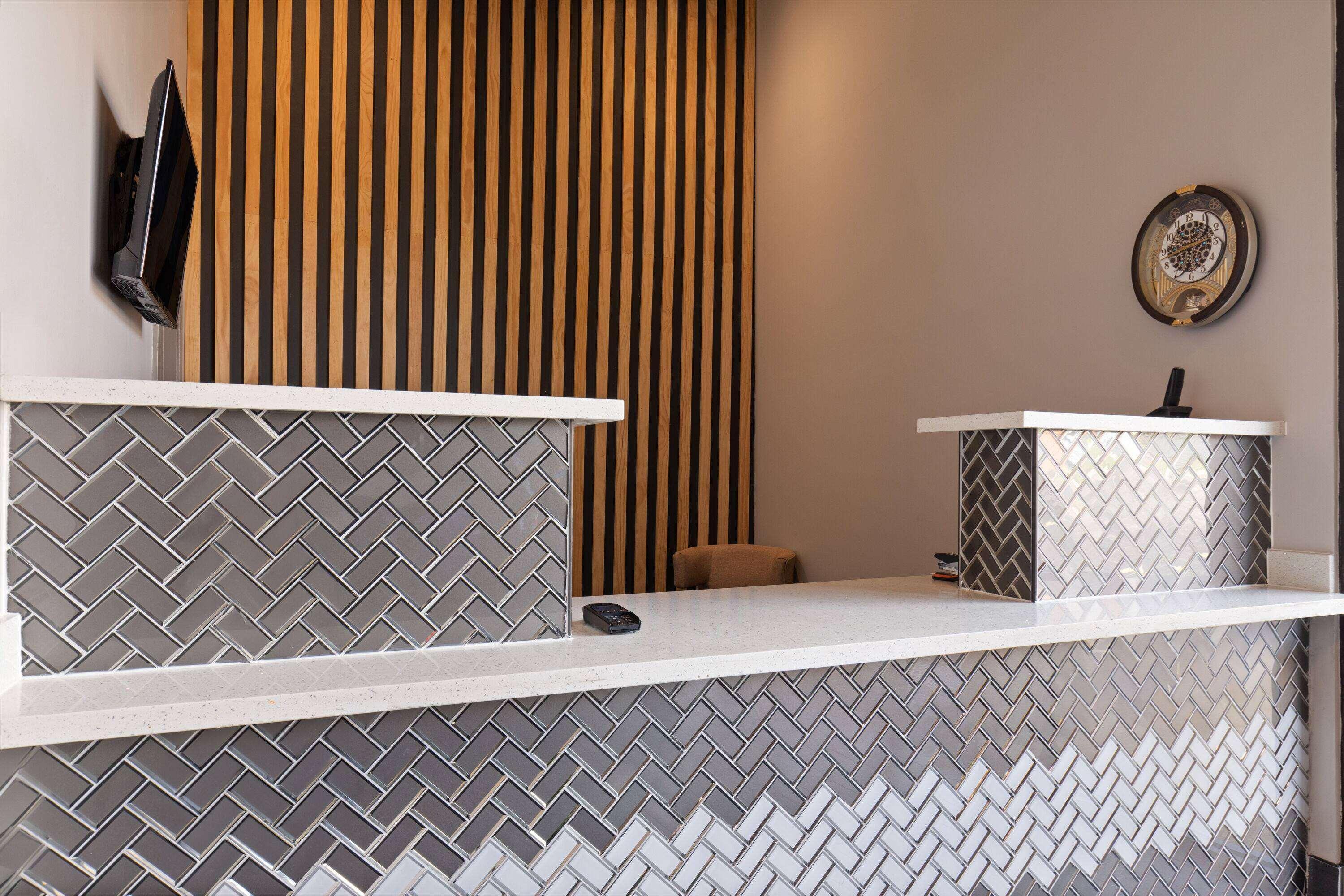 Vista Lobby Ramada by Wyndham Studio Suites Dothan
