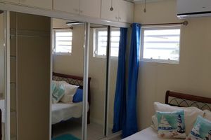 Paquete - Close to beaches, restaurants, nightlife  and salt pound