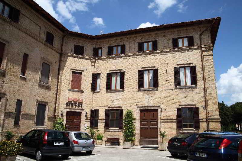 Vista Exterior Hotel Mom Assisi