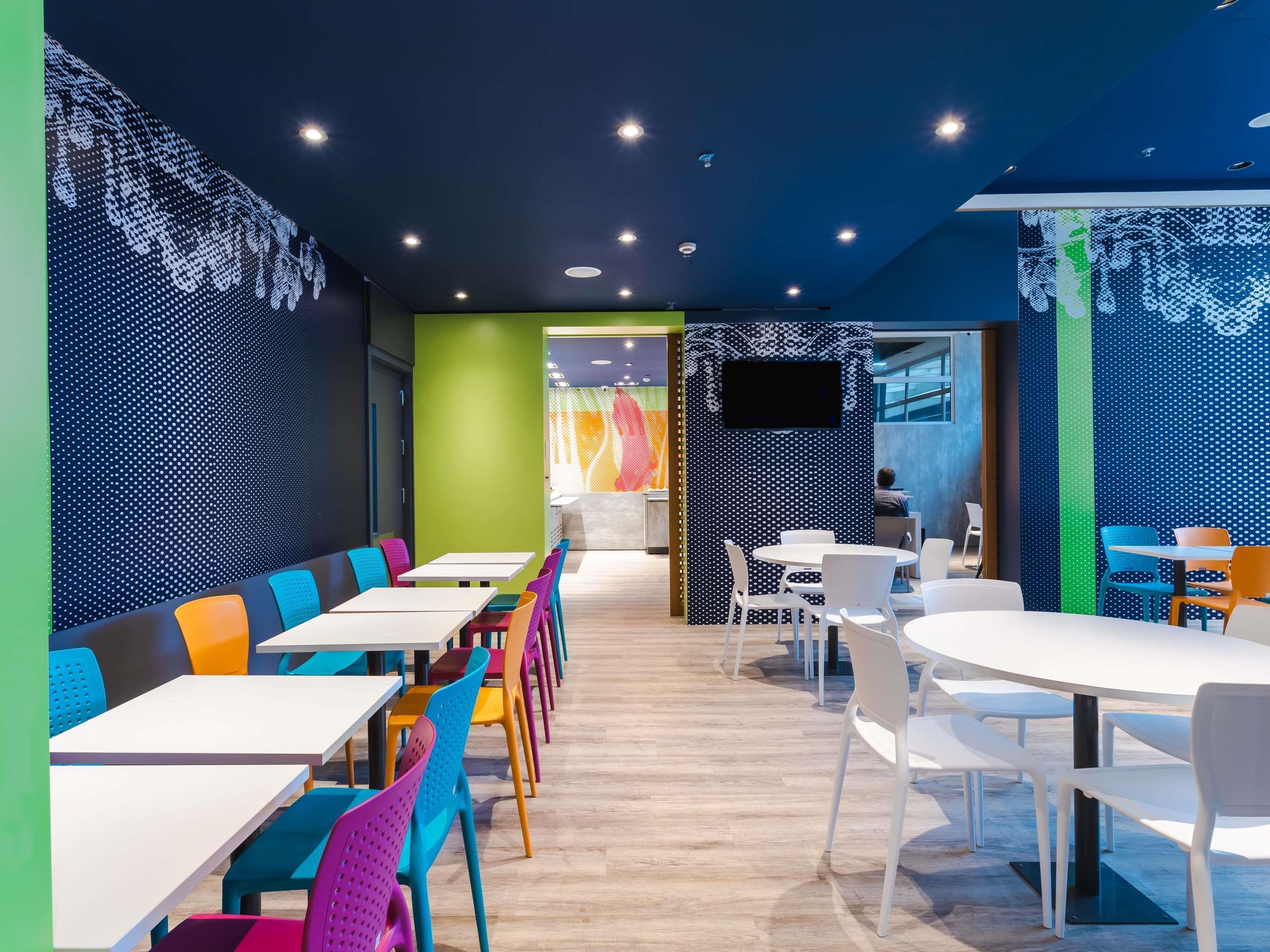 Bar/Salón Ibis Budget Pindamonhangaba