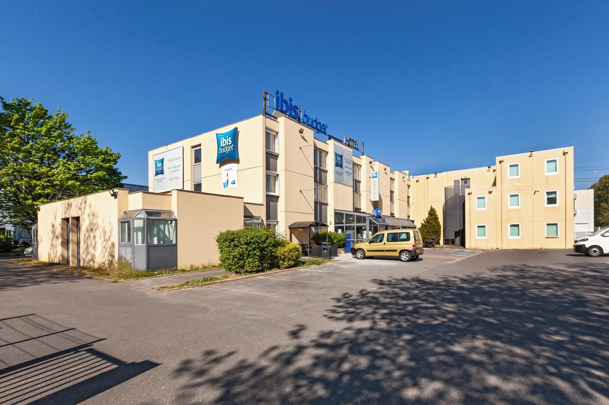 Vista Exterior ibis Budget Antony Massy (renovated 2024)