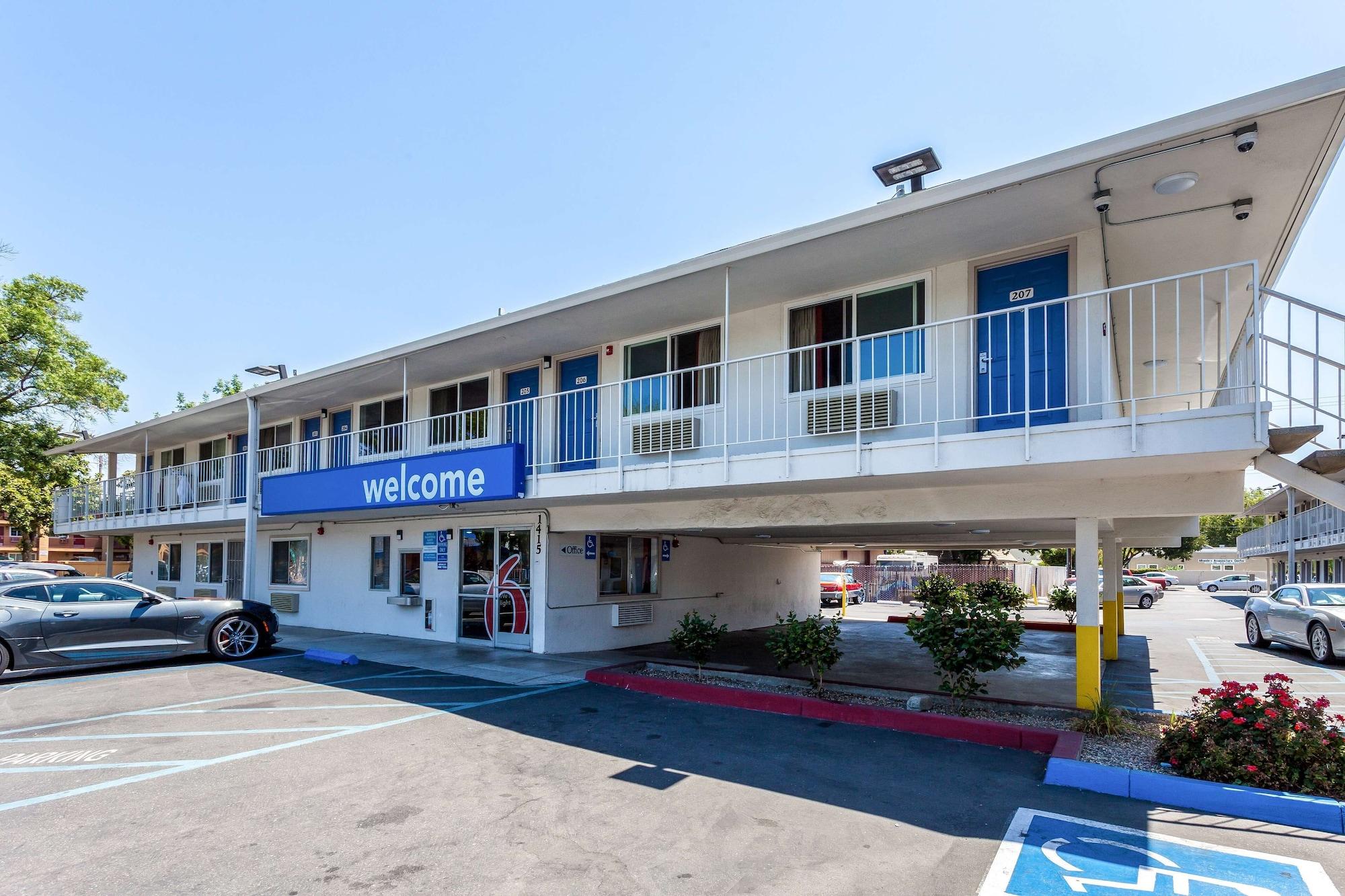 Varios Motel 6 Sacramento, CA - Downtown