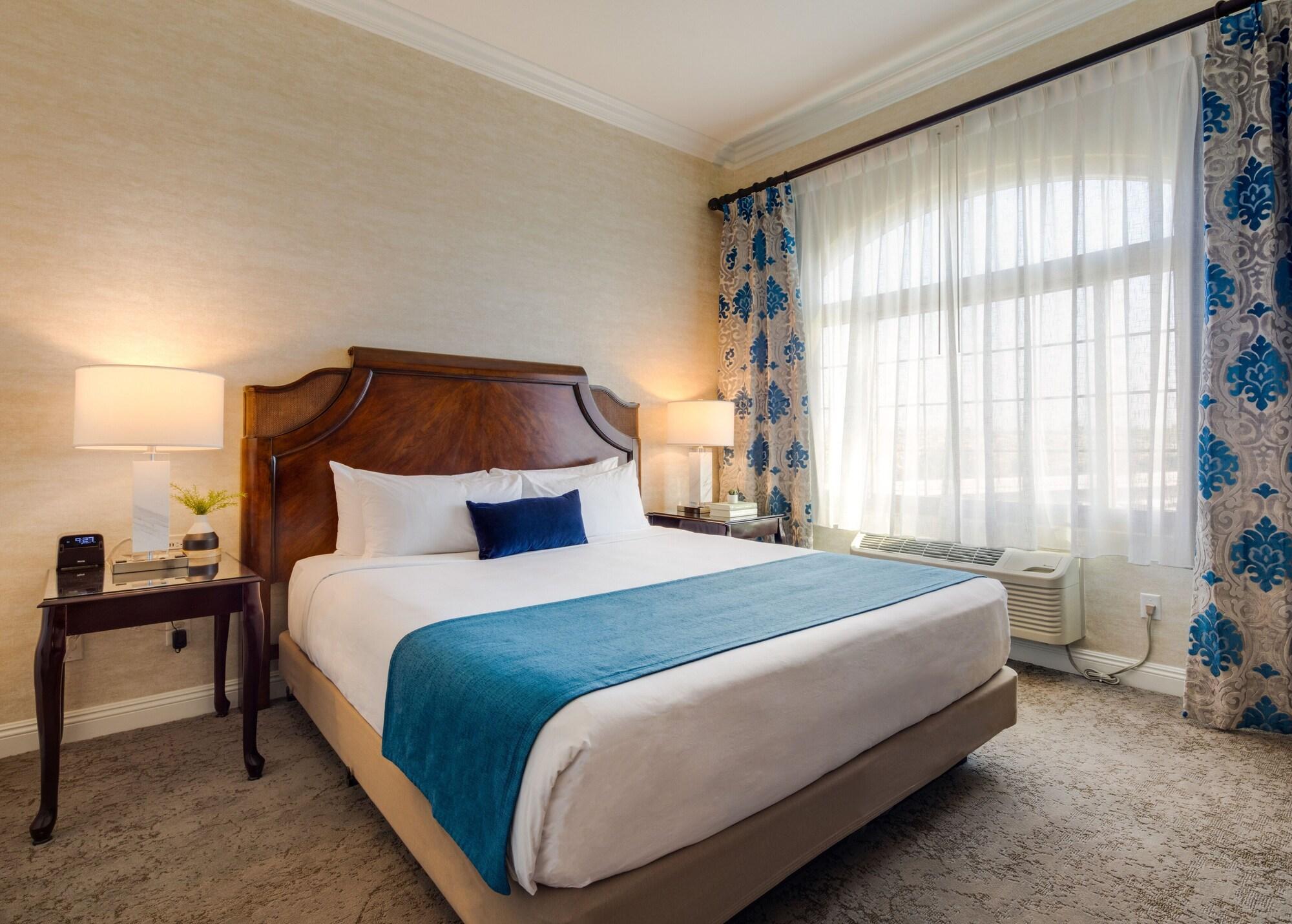 Habitación Ayres Suites Diamond Bar