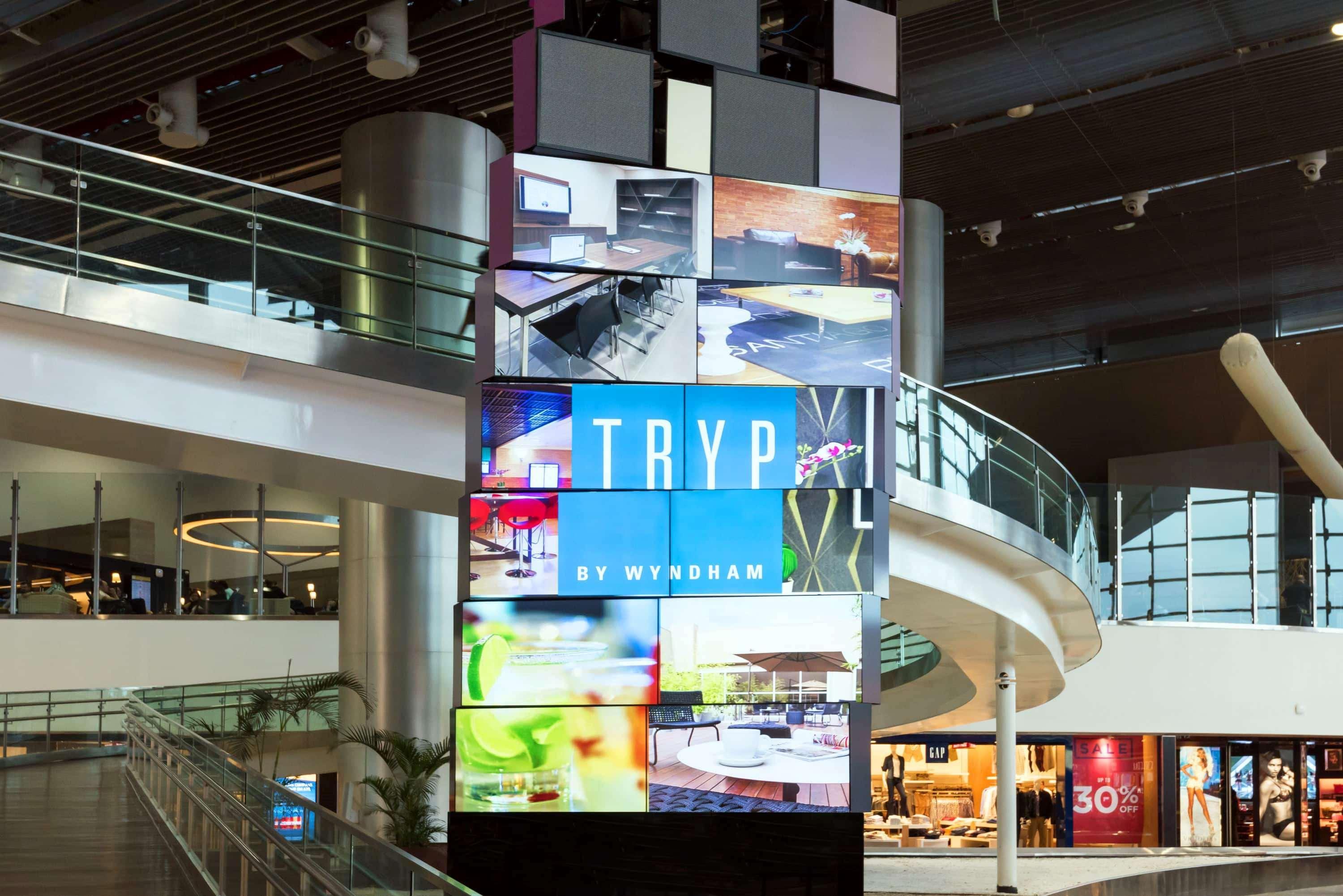 Vista Lobby TRYP by Wyndham São Paulo Guarulhos Airport (Transit Hotel)