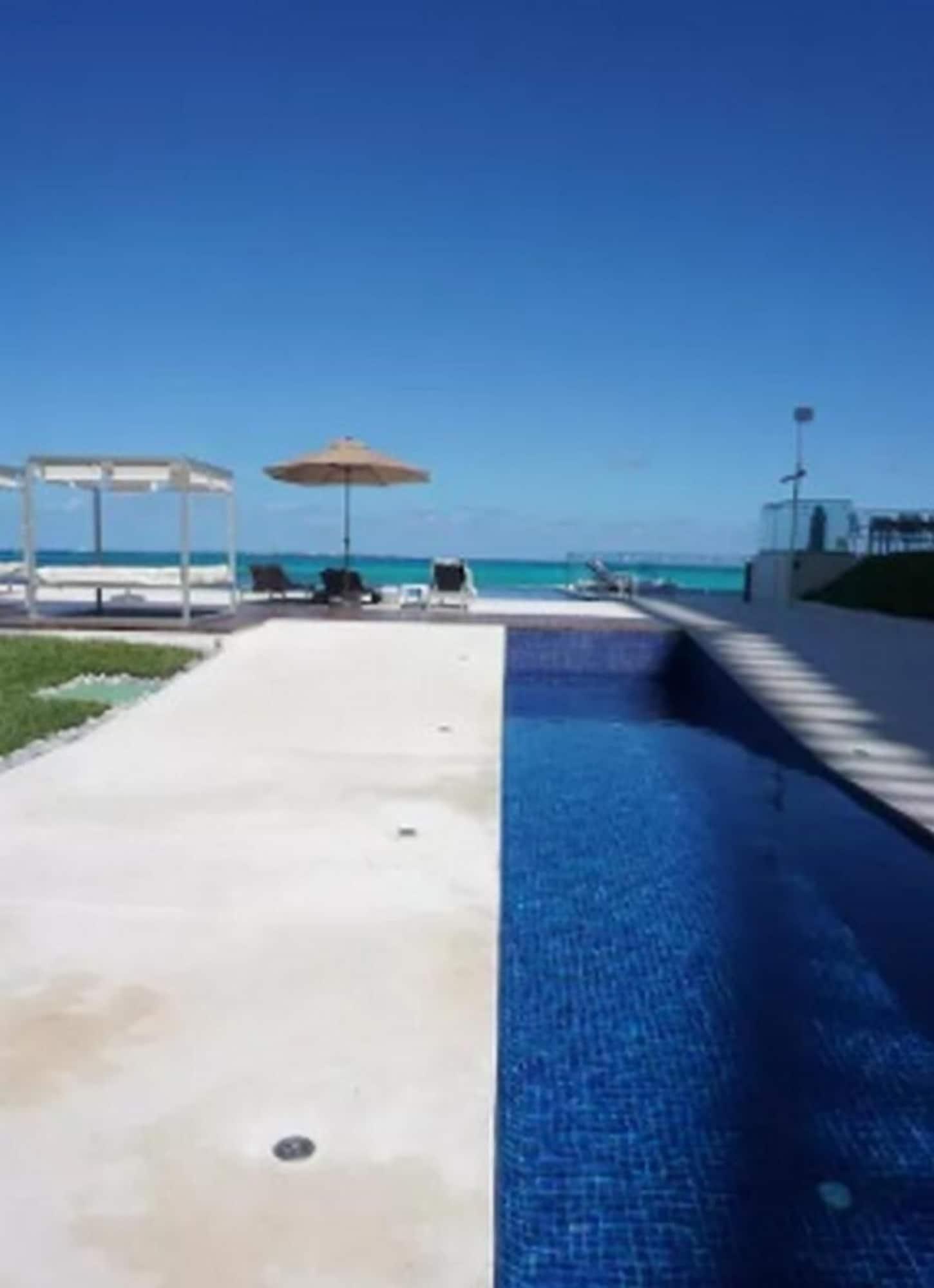 Vista Piscina Condo David