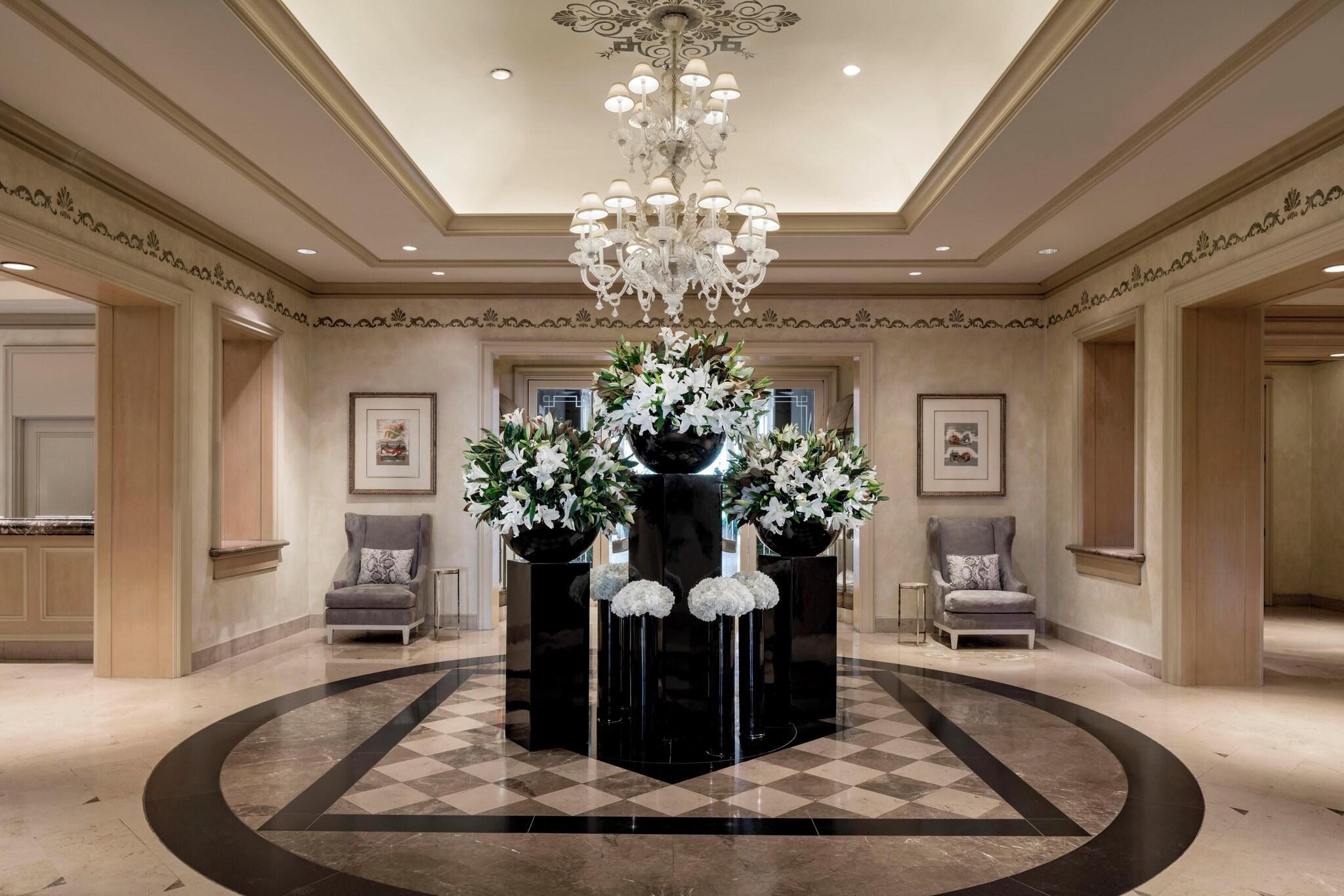 Vista Lobby Four Seasons Los Angeles at Beverly Hills
