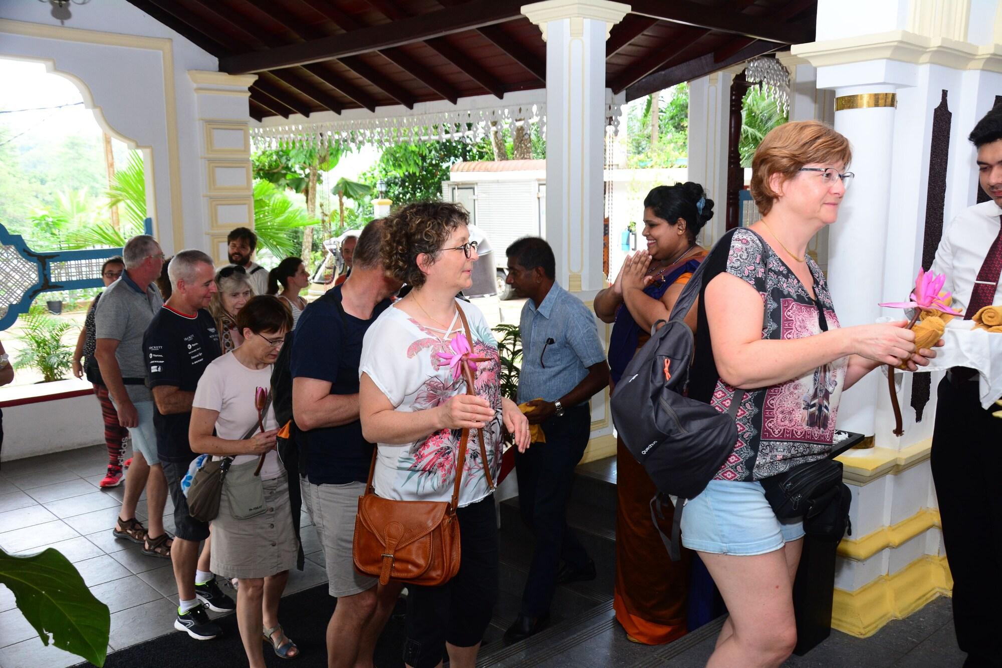 Vista Lobby Centauria Hill Resort