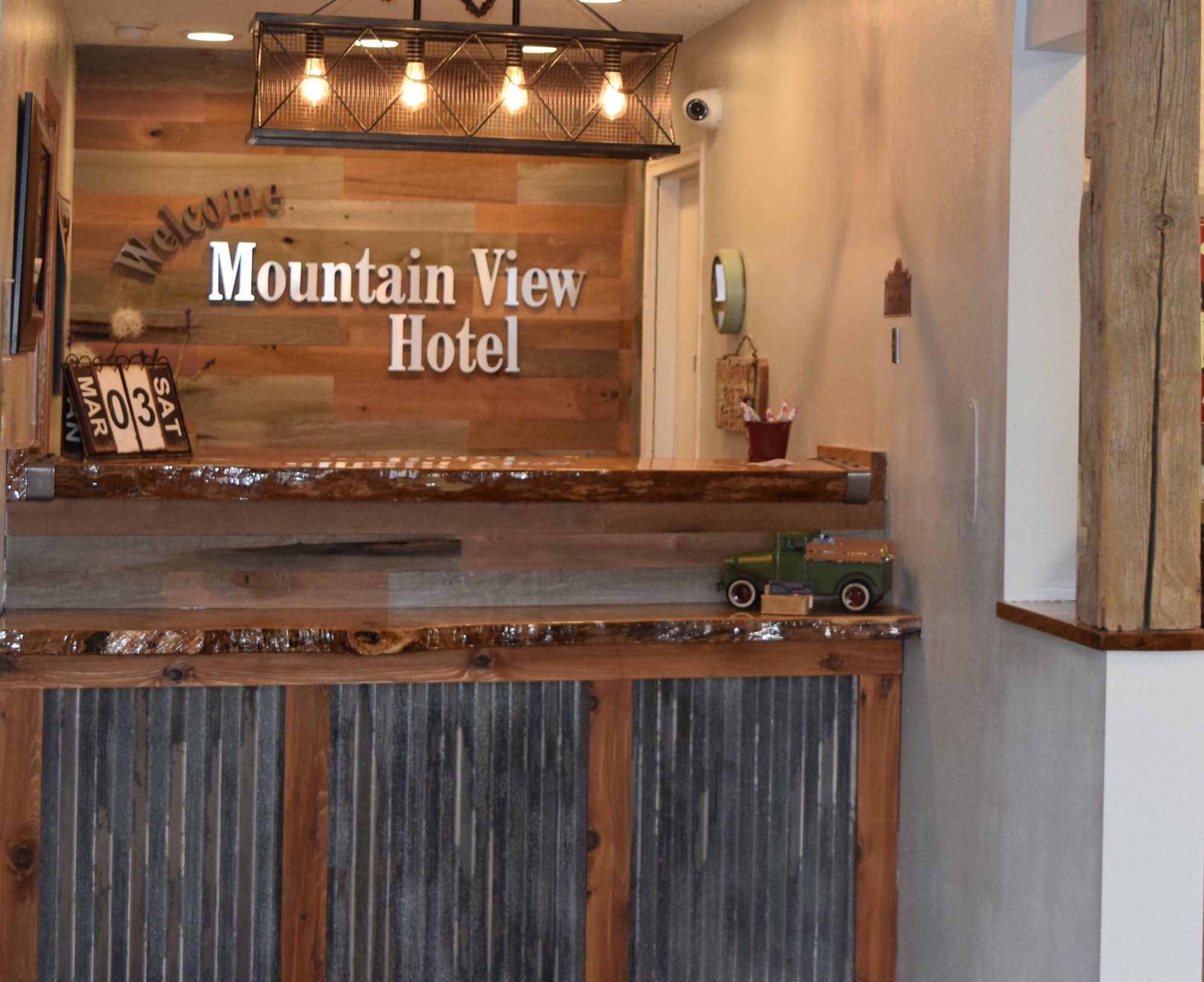 Vista Lobby Mountain View Hotel