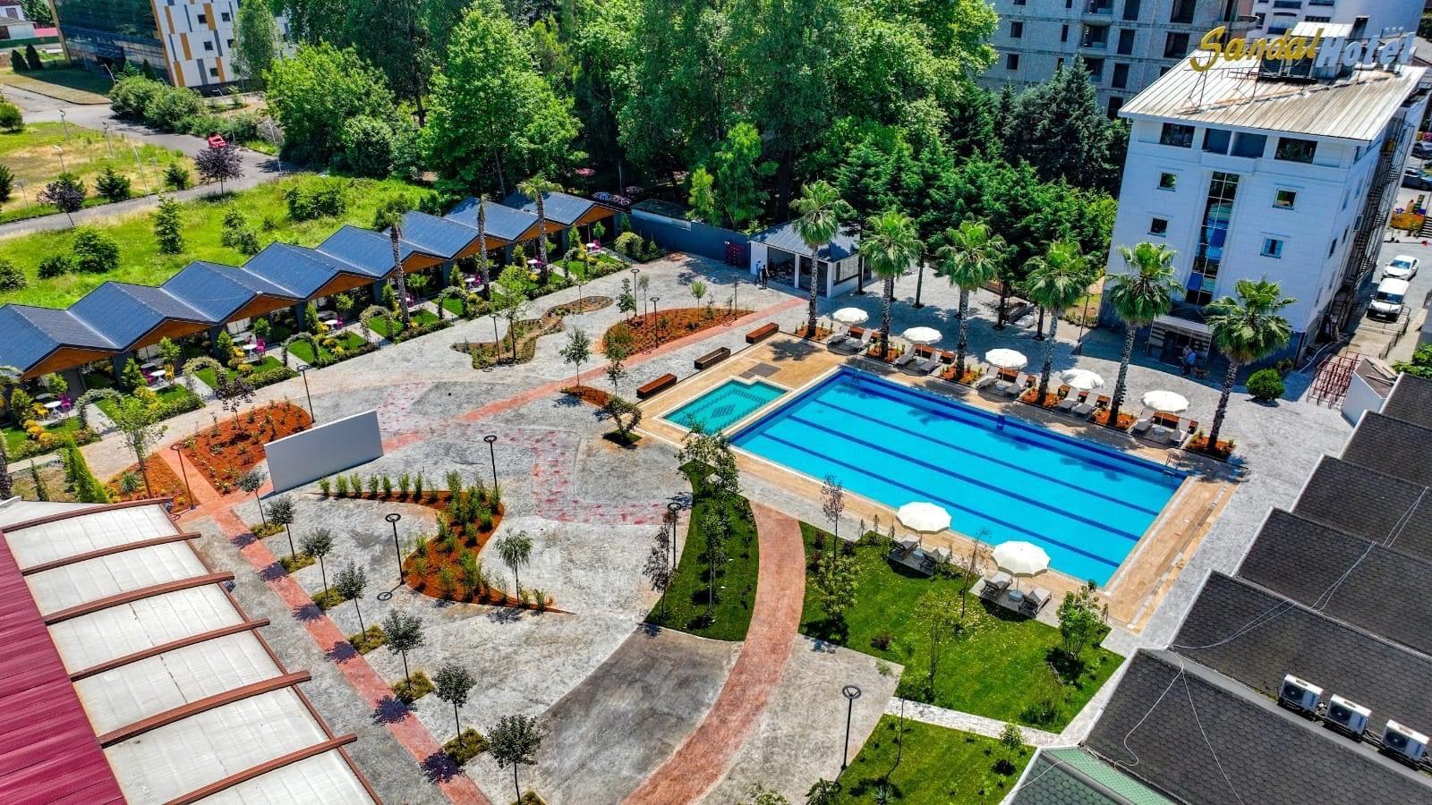 Vista Exterior Green Palace Suite Hotel