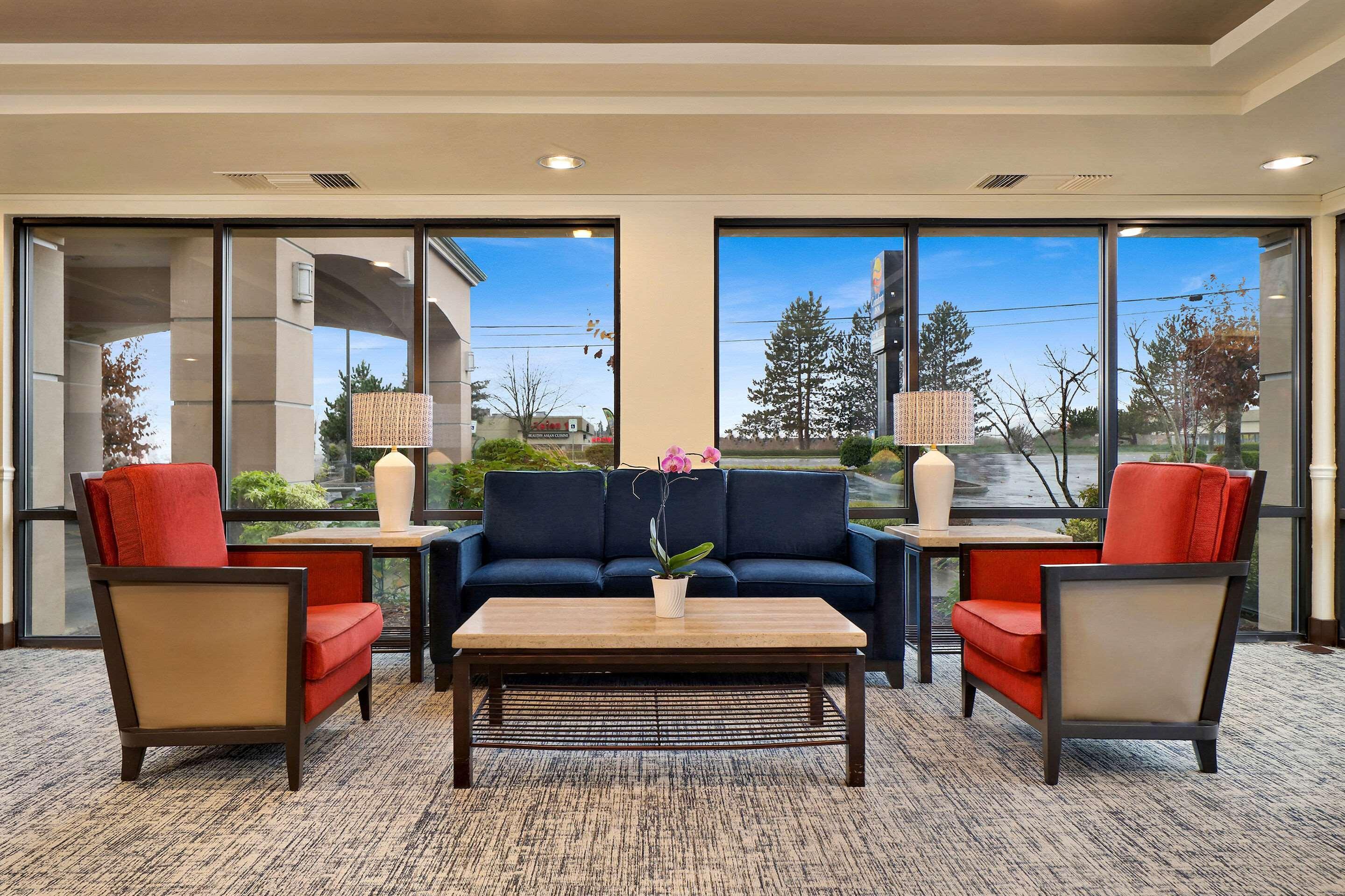 Vista Lobby Comfort Inn Bellingham