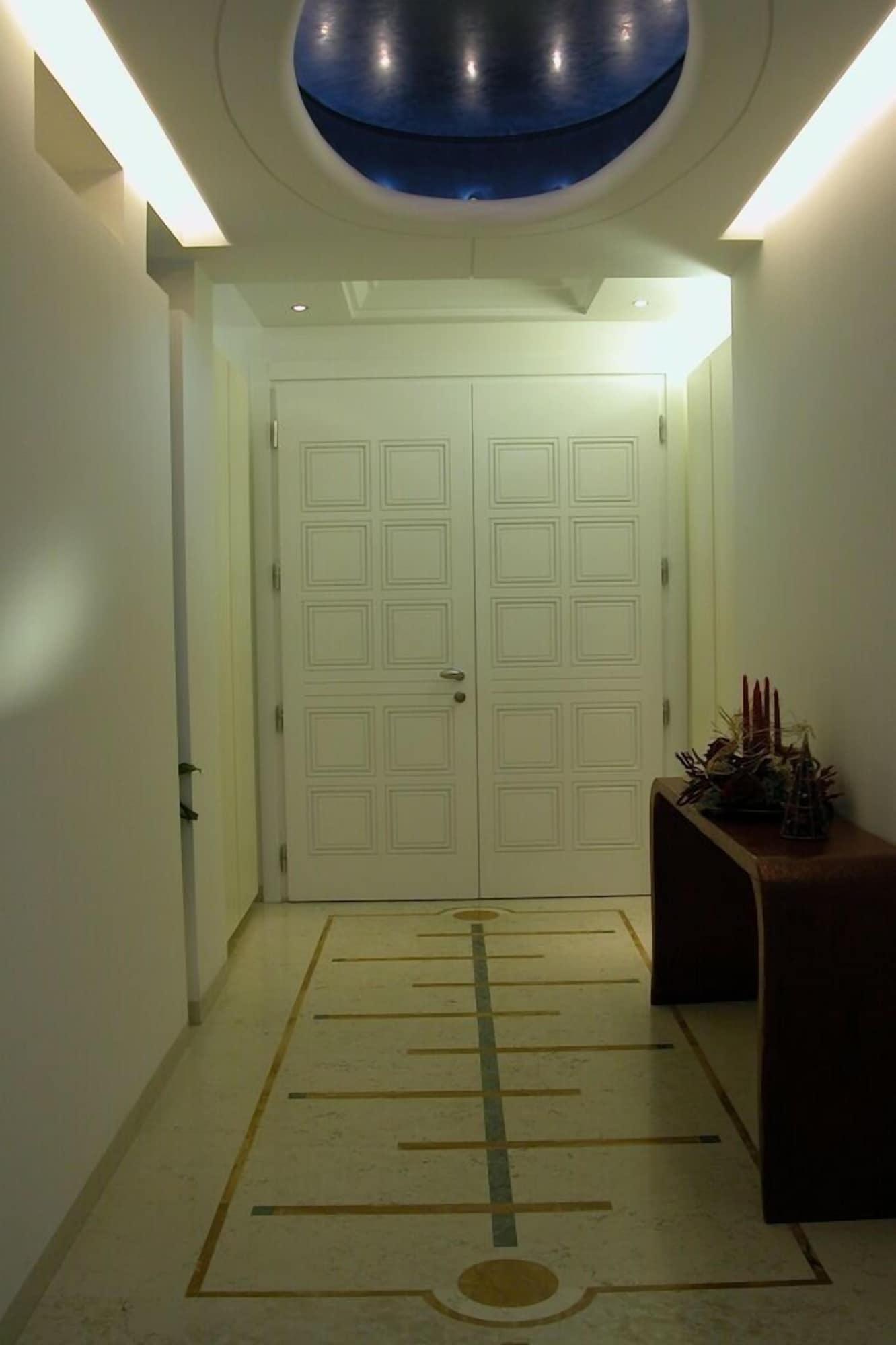 Vista Lobby At 9