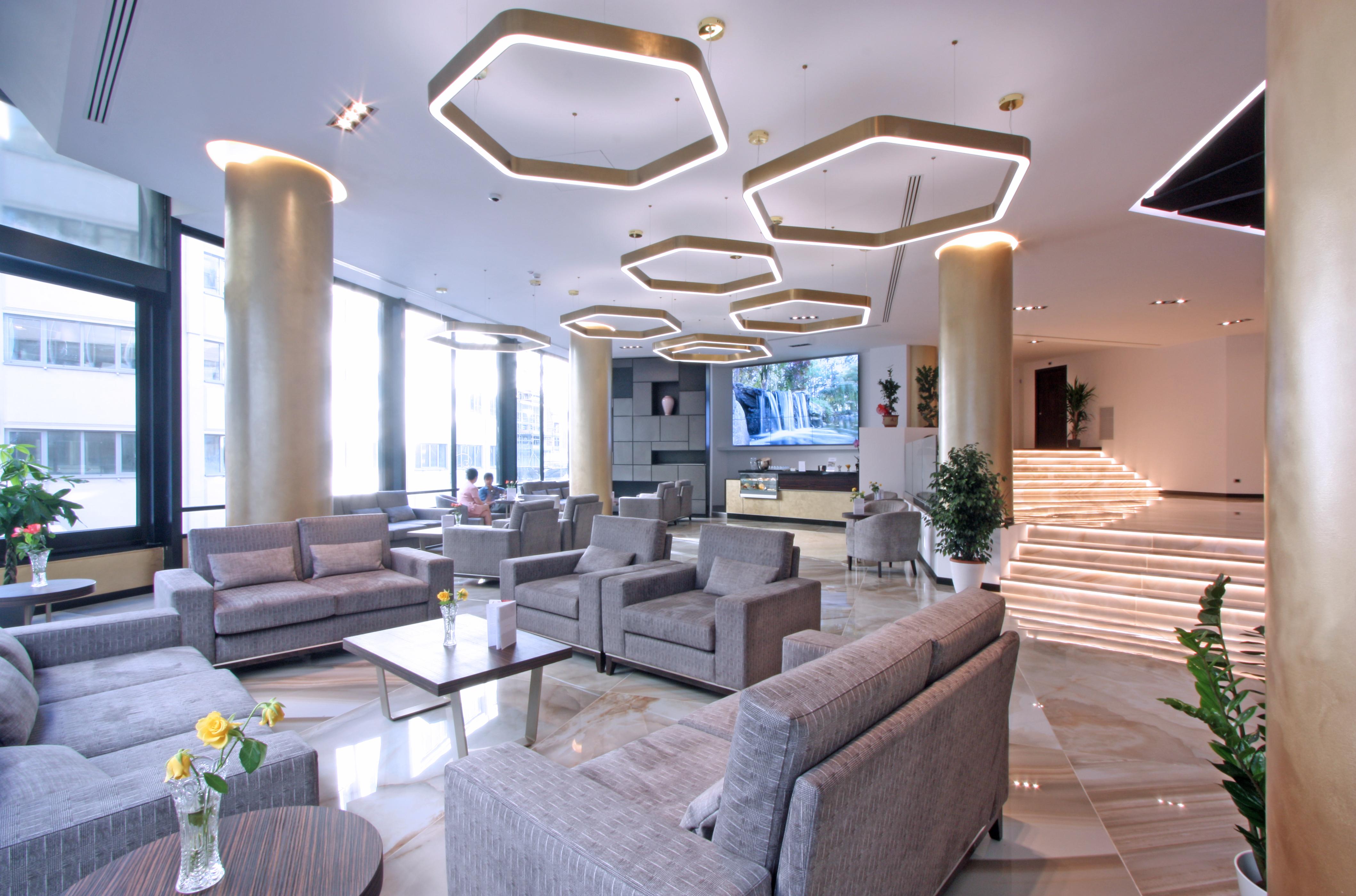Vista Lobby The Hive Hotel