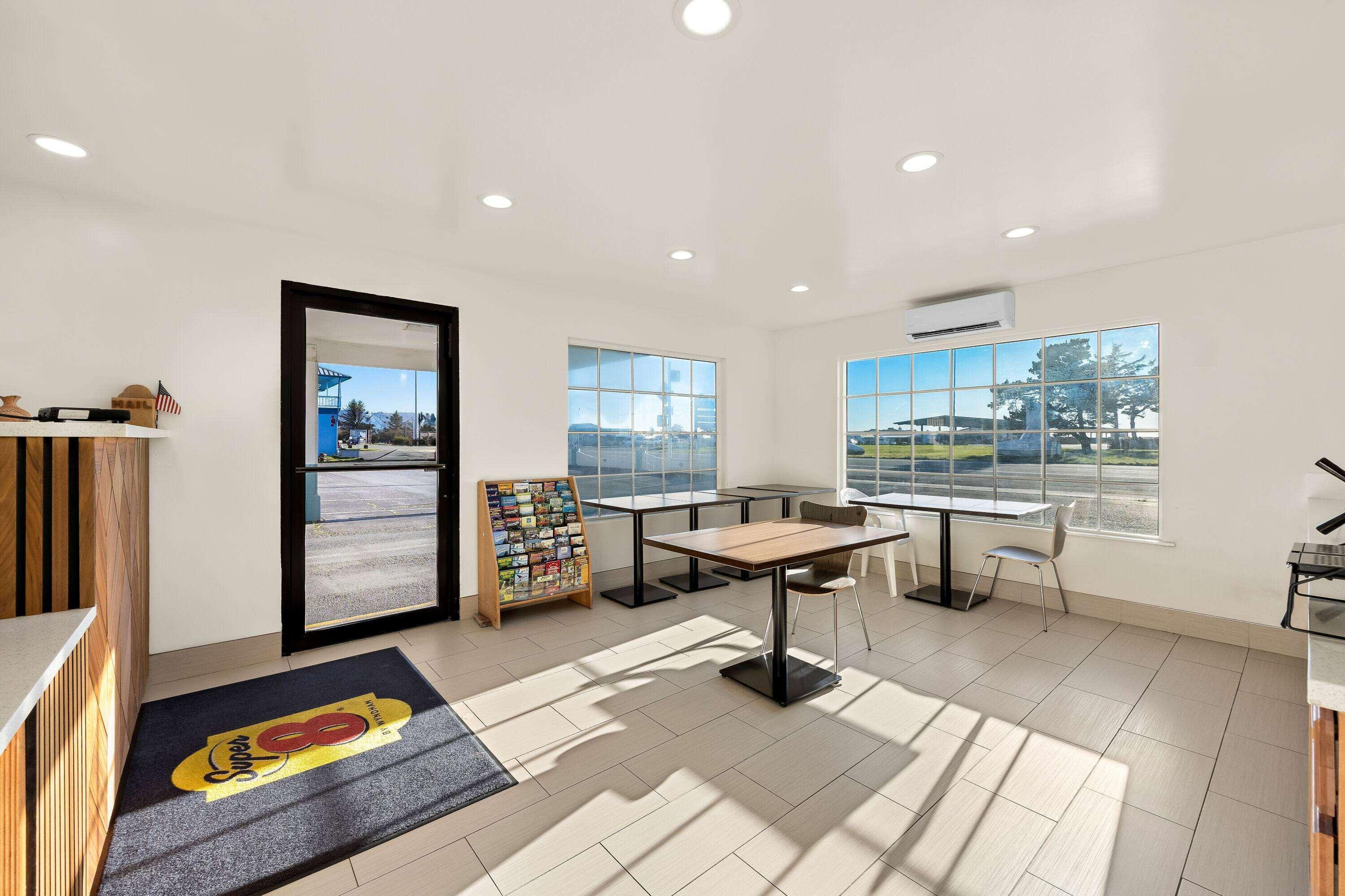 Restaurant Super 8 by Wyndham Crescent City