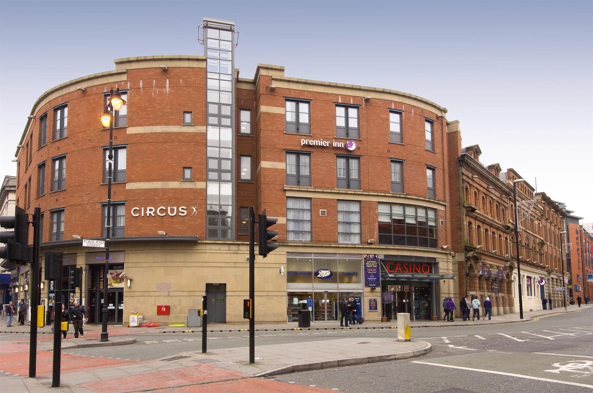 Varios Premier Inn Manchester Portland St