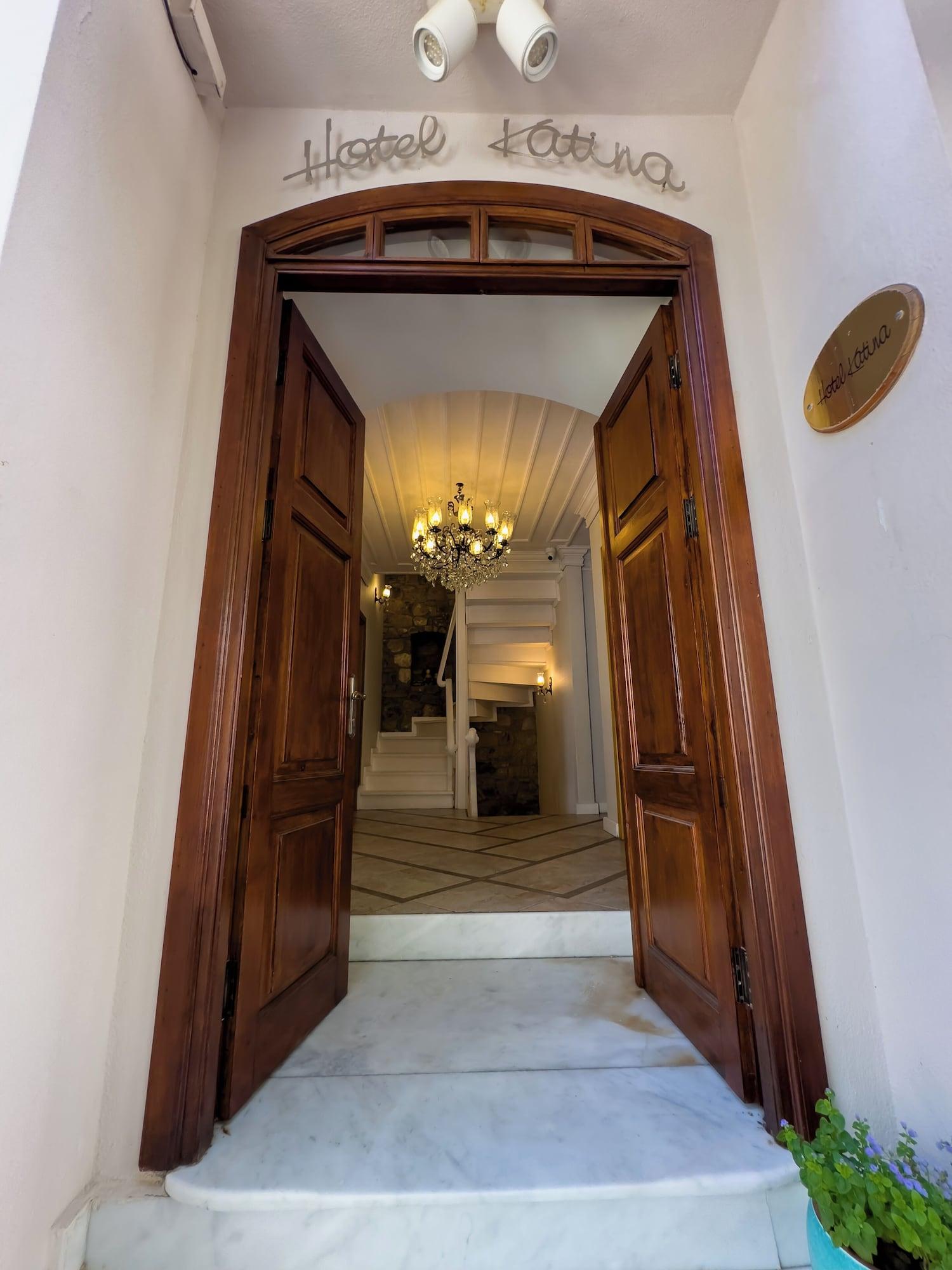 Varios Hotel Katina