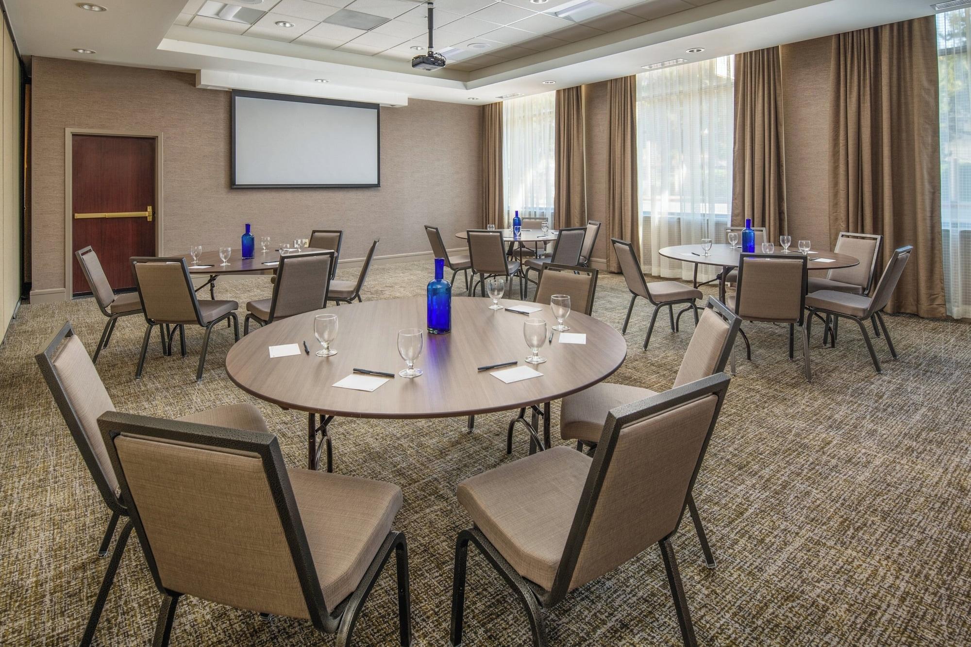 Sala de Reuniones SpringHill Suites by Marriott Seattle Downtown/ S Lake Union