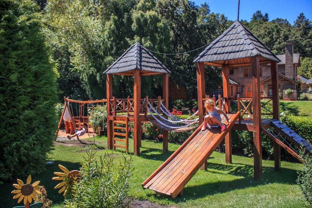 Instalaciones Recreativas Rotui Apart Hotel