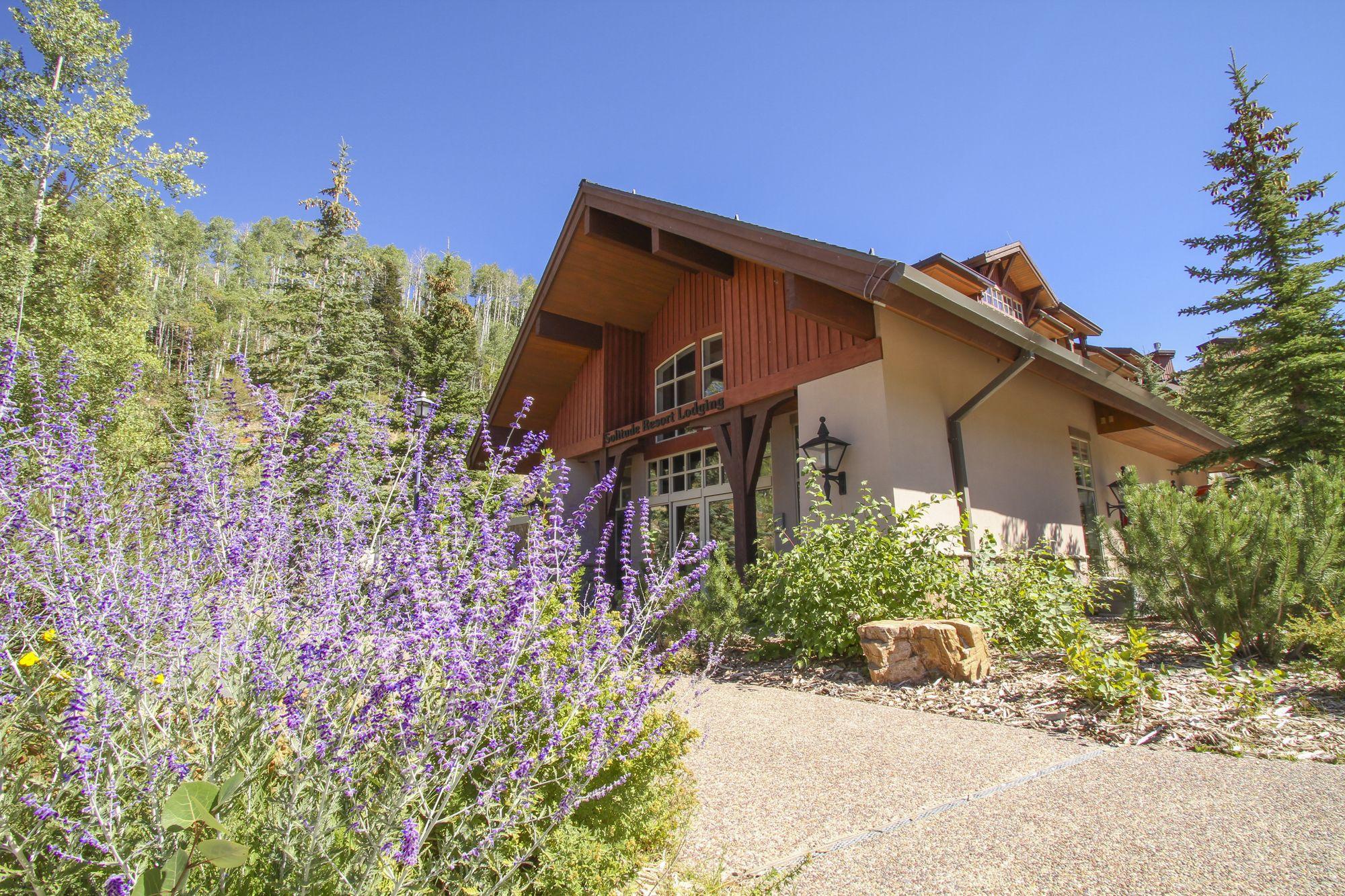 Vista Lobby Solitude Condominiums