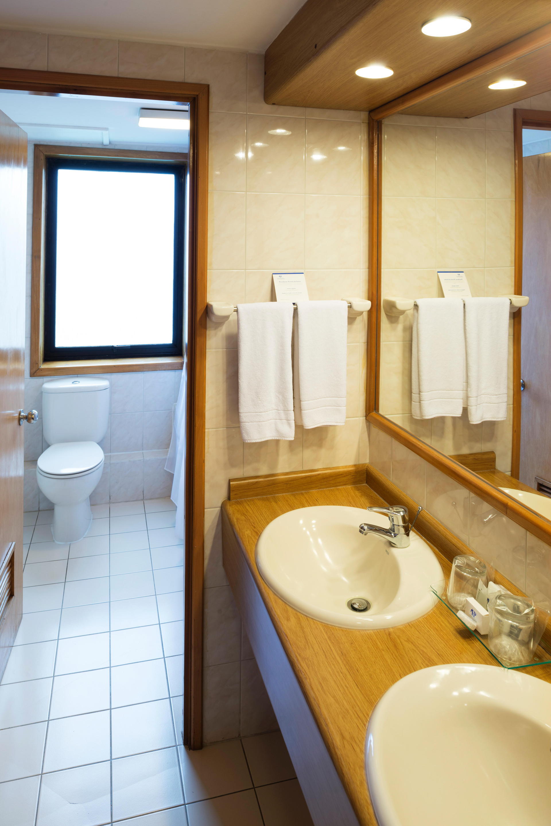 Equipamiento de Habitación Abba Presidente Suites Puerto Montt