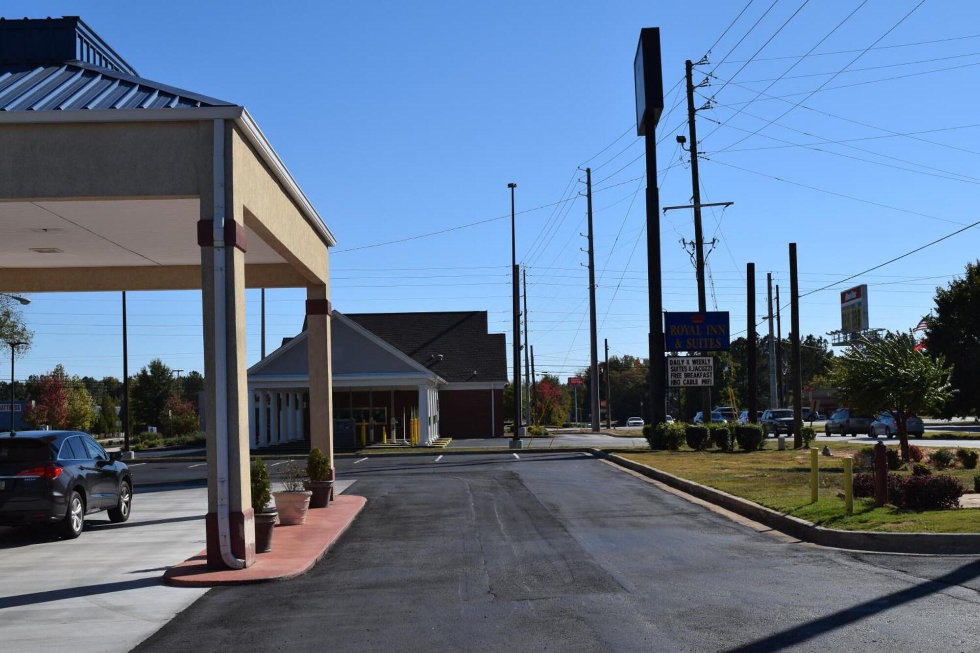 Vista Exterior Royal Inn Douglasville