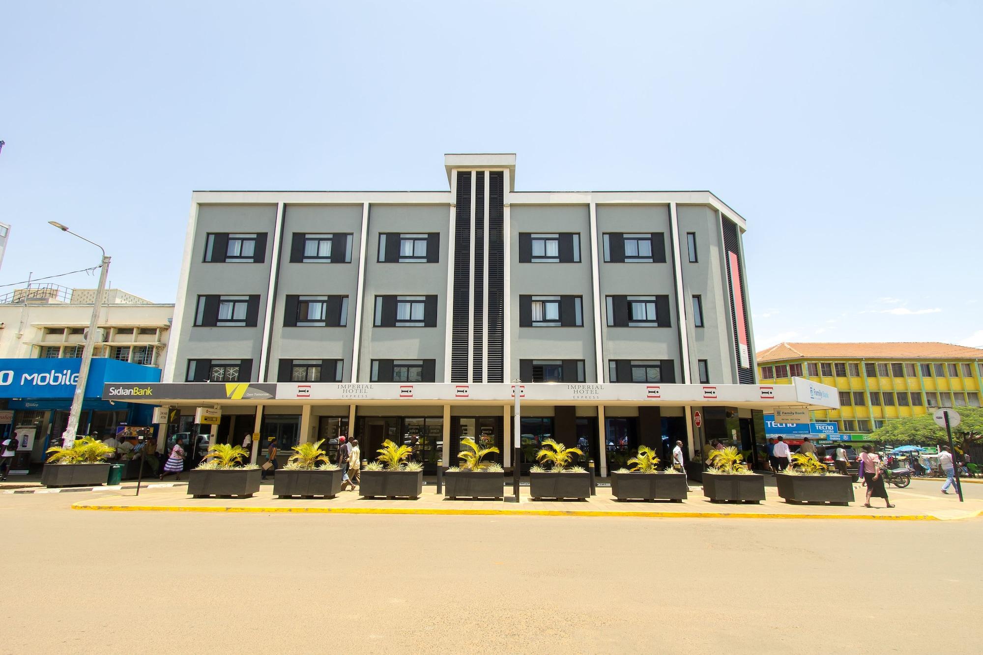 Vista Exterior Imperial Hotel Express
