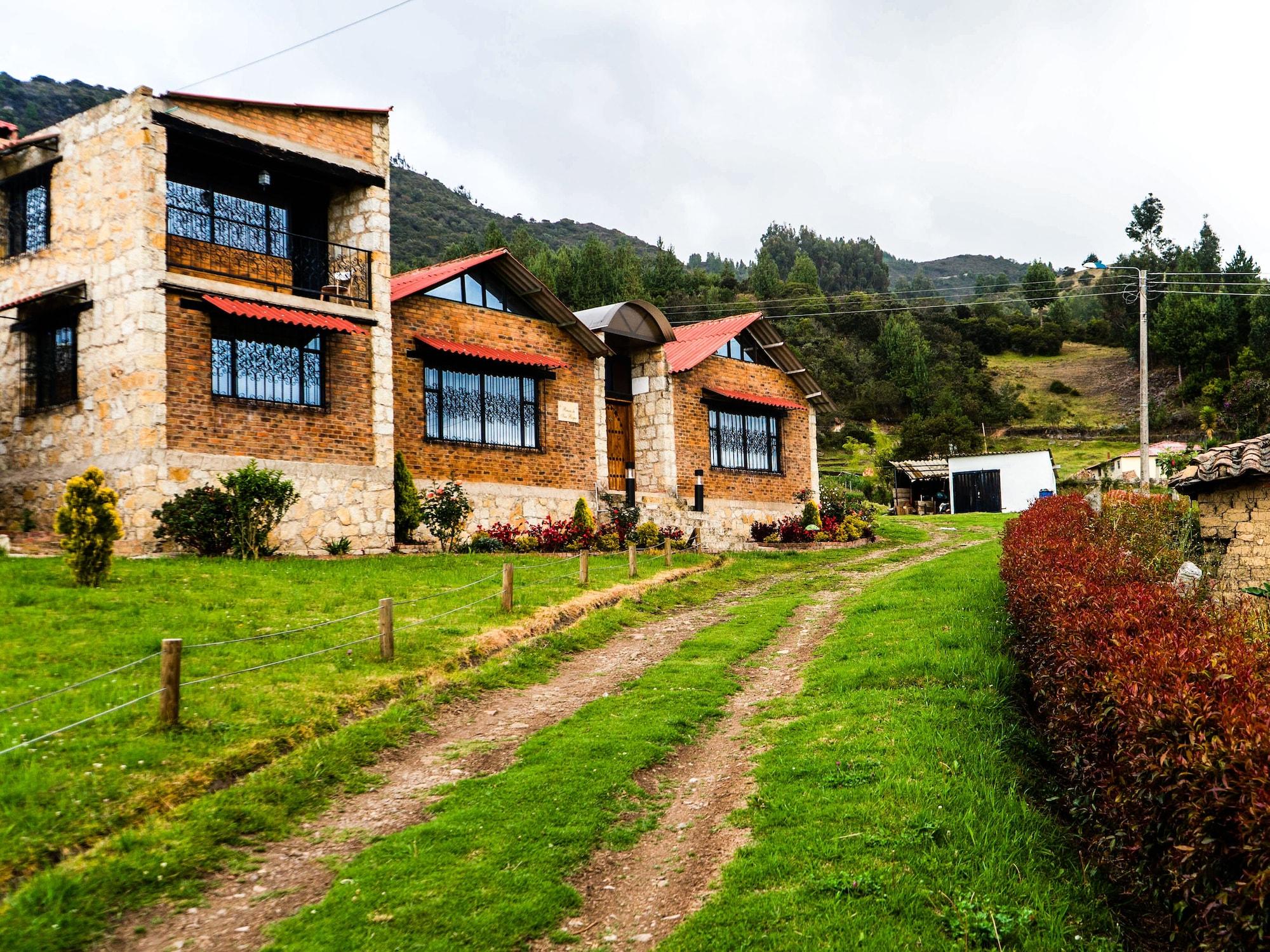 Vista Exterior Brisas de San Roque by Rotamundos