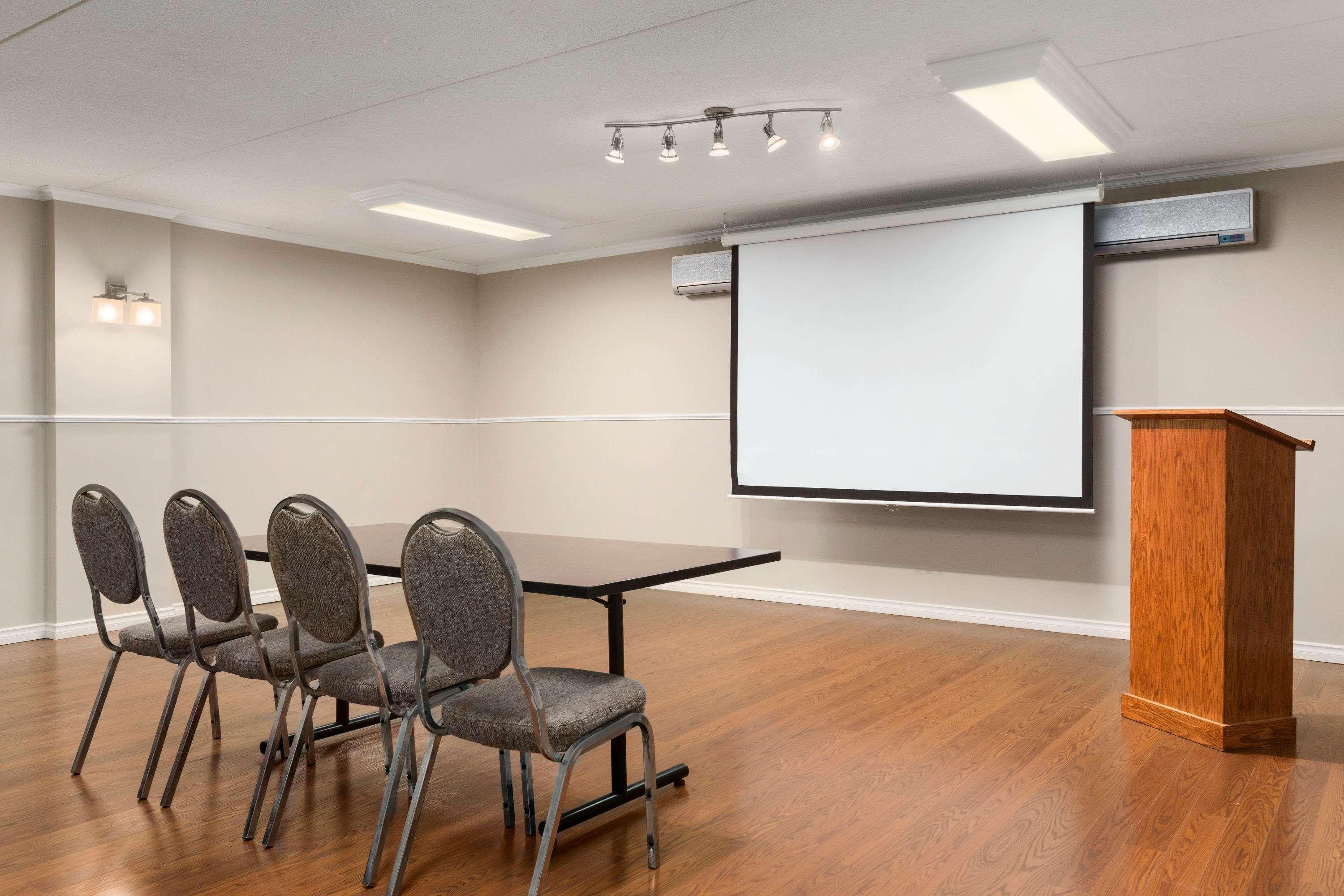 Sala de Reuniones Travelodge by Wyndham Owen Sound