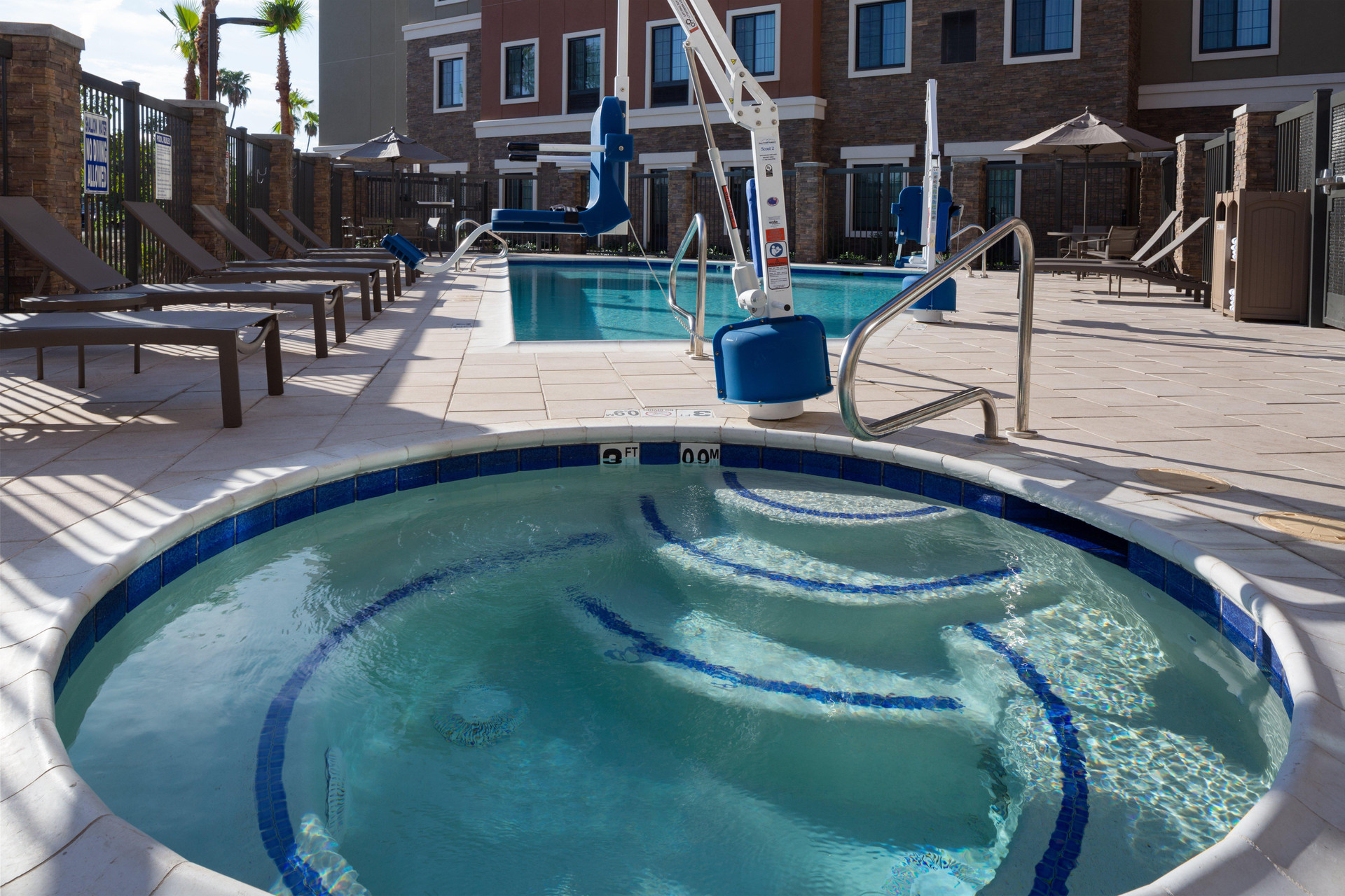 Vista Piscina Staybridge Suites Phoenix - Biltmore Area by IHG