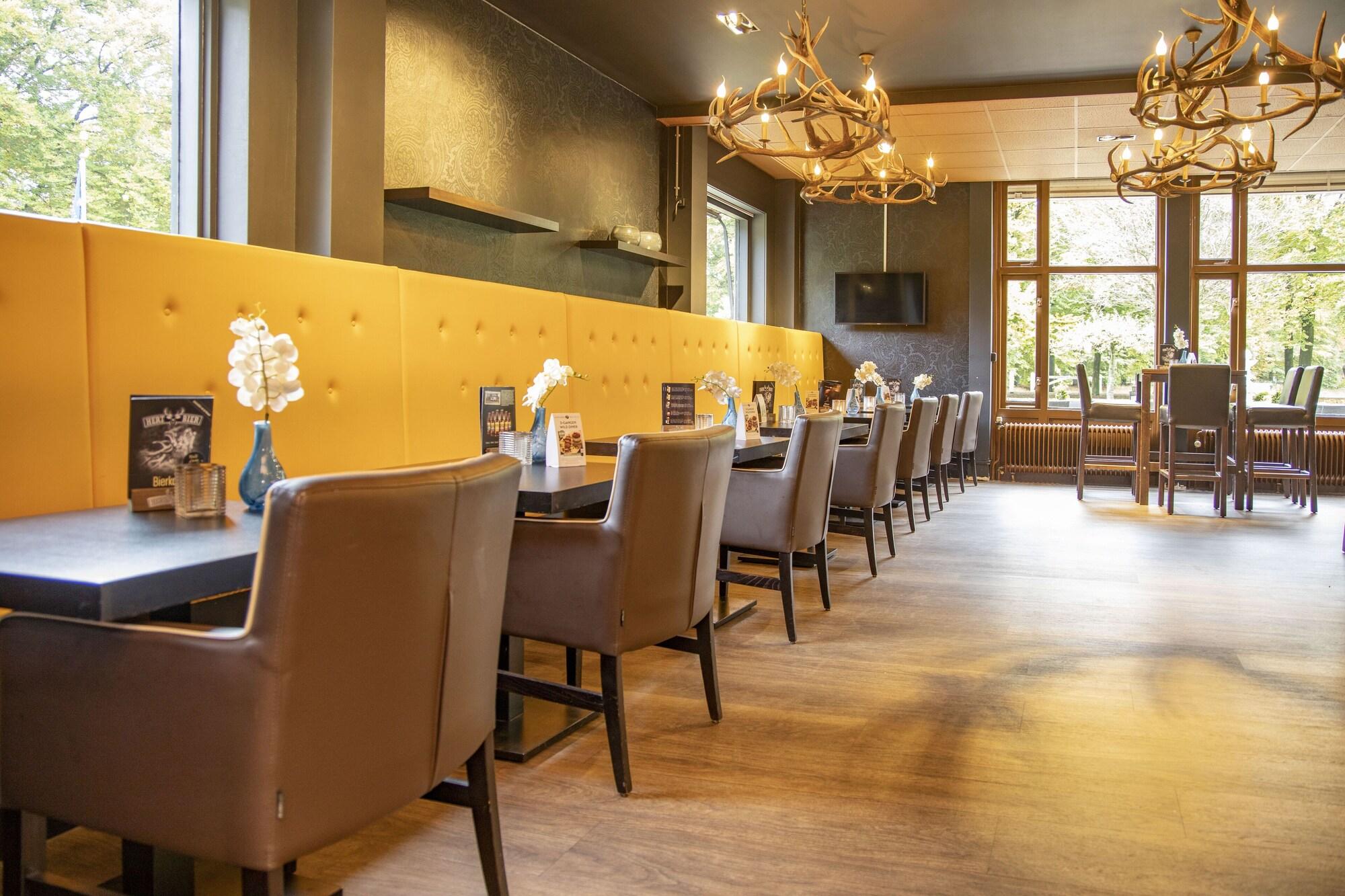 Bar/Salón Fletcher Hotel-Landgoed Huis Te Eerbeek